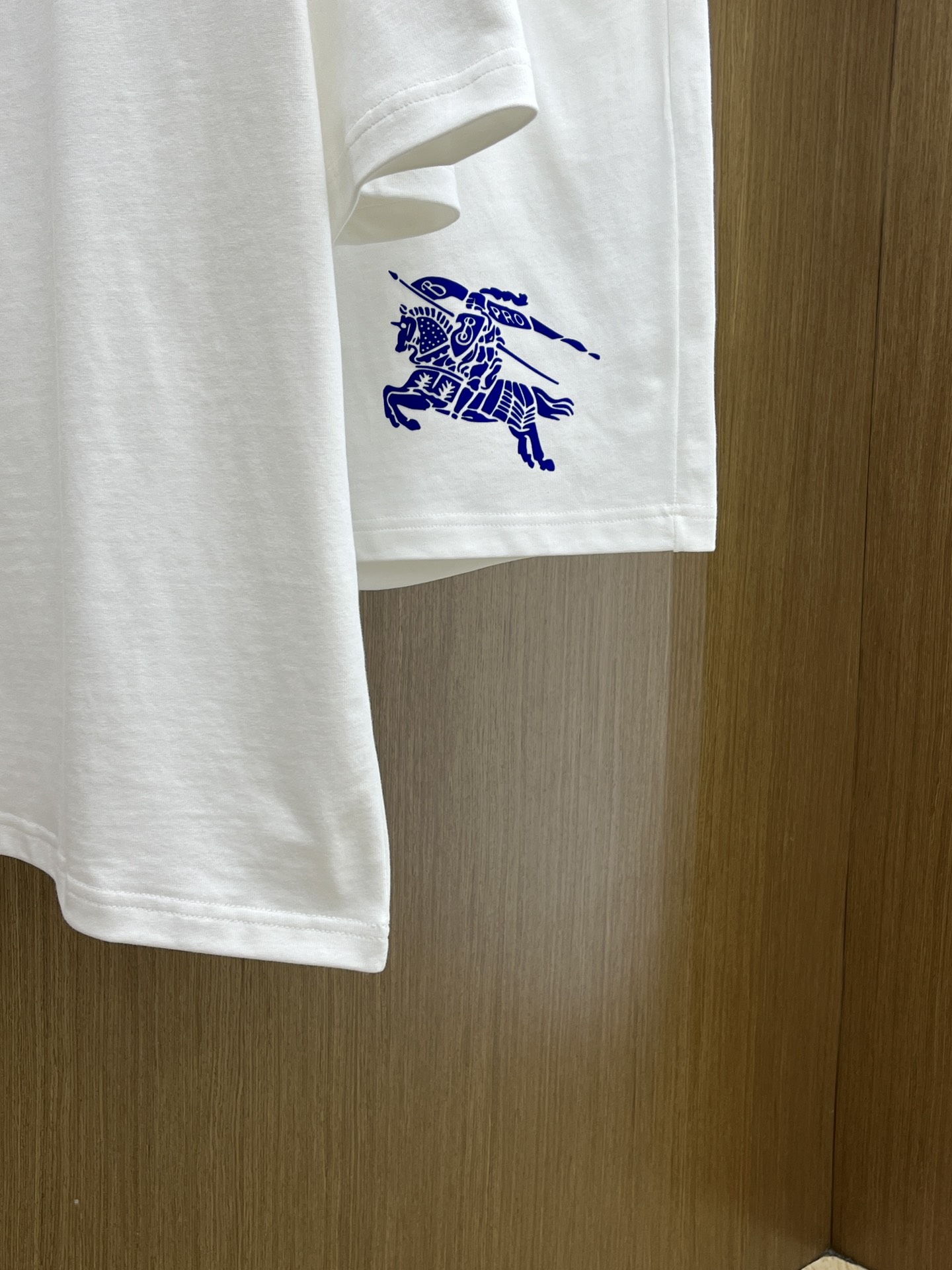 新款/套 BBR 🔥春夏最新款休闲短裤短袖套装，男女款👫 贸易公司渠道稀出，同步官网发售！基本每一季都会