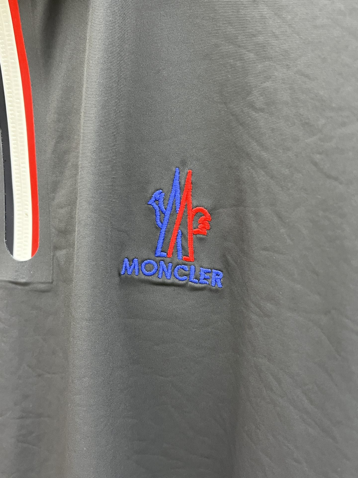 新款/套 Mon 🔥s春夏新品休闲套装 独家定制透气冰丝棉面料，明星最爱时装味休闲简单大方 刺绣织带设计