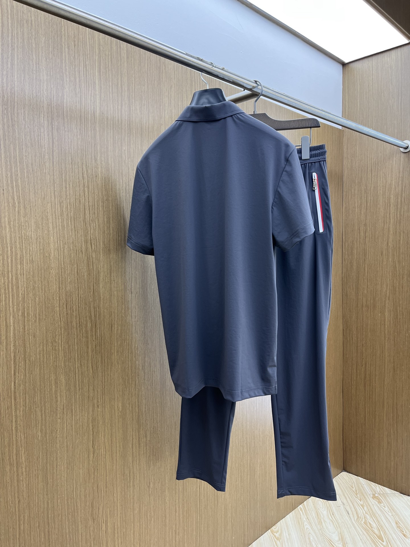 新款/套 Mon 🔥s春夏新品休闲套装 独家定制透气冰丝棉面料，明星最爱时装味休闲简单大方 刺绣织带设计