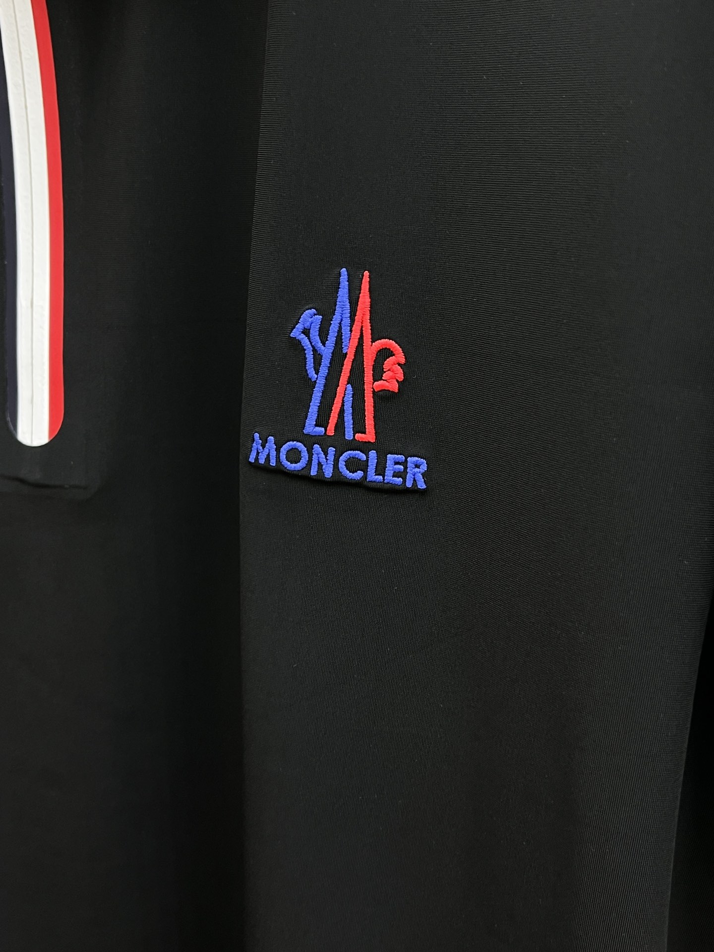 新款/套 Mon 🔥s春夏新品休闲套装 独家定制透气冰丝棉面料，明星最爱时装味休闲简单大方 刺绣织带设计