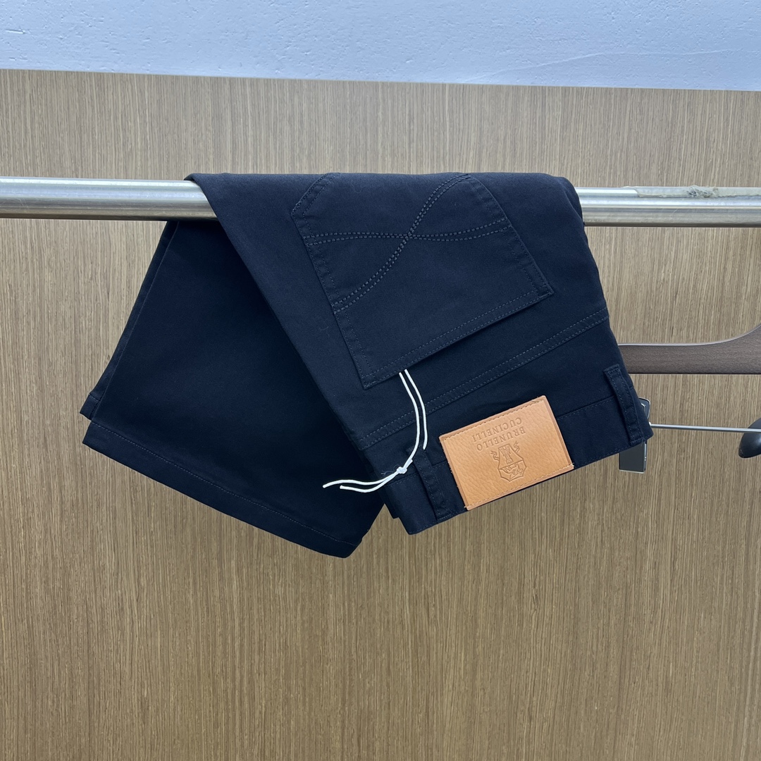 NO:421546,New BC 2025 spring and summer new casual pants trousers trousers and shorts, released simultaneously on the official website, trouser body craft design, imported customer-supplied auxiliary materials, fabric customization, and OEM products are free of inspection!  Every detail is the ultimate, the original hardware accessories are trendy, stylish and handsome, complete with three standards, and a must-have item for trendy people!  Original single production of fh12!  Number of codes 29-38 None 35.37, shorts, alexander wang19860909新款 BC 2025春夏新品休闲裤西裤短裤,官网同步发售,裤身工艺设计,进口客供辅料、面料定制,代工厂出品免检！每个细节做到极致,原版五金配件,潮范十足、上身有型帅气,三标齐全,潮人必备单品！ fh12原单出品！ 码数29-38无35.37,,shorts,alexander wang,Men's clothing