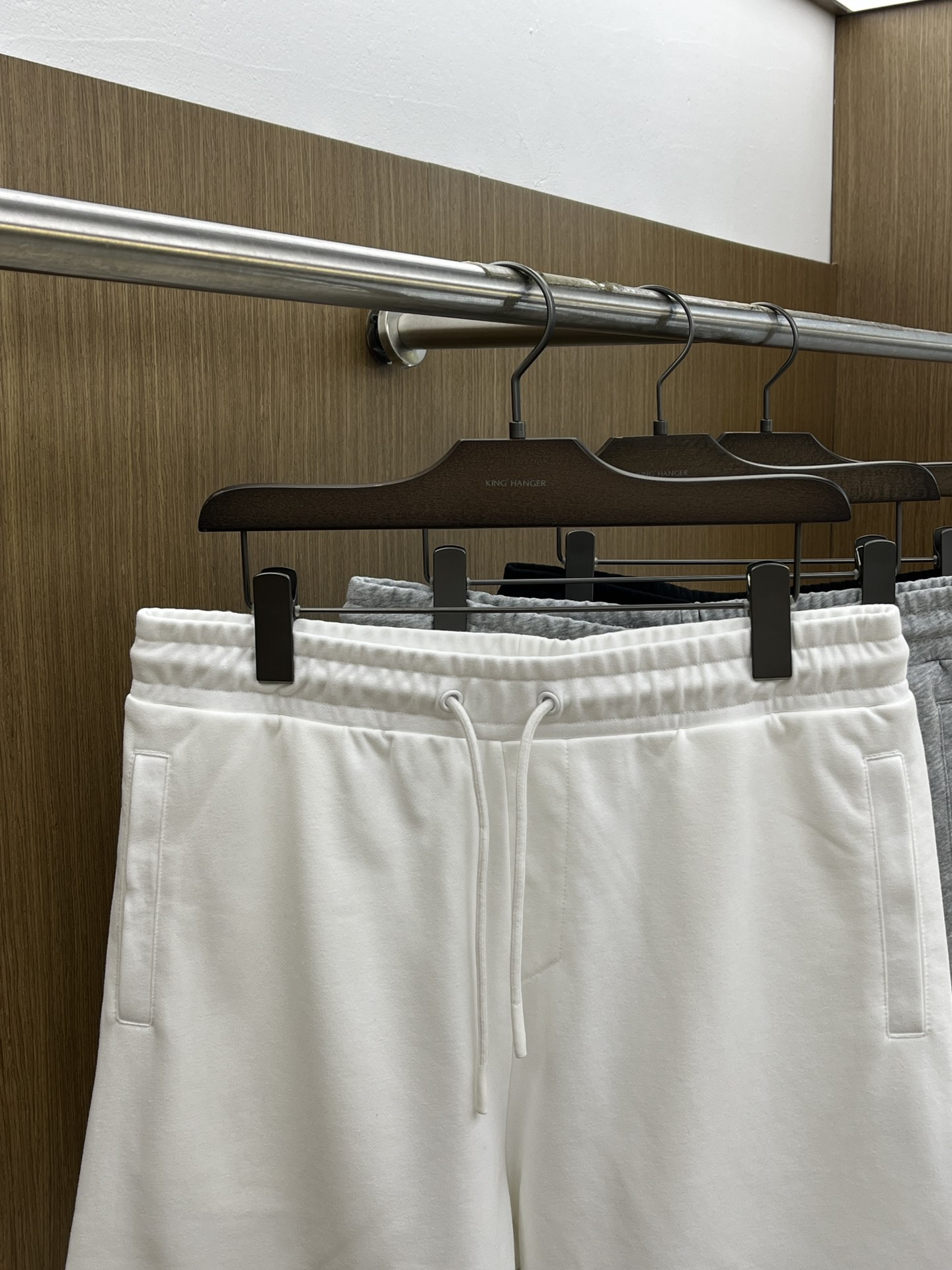 “New Summer Men’s Leisure Shorts by P528CH: Custom Fabric, Comfortable Fit, Impeccable Details” - 图片 2