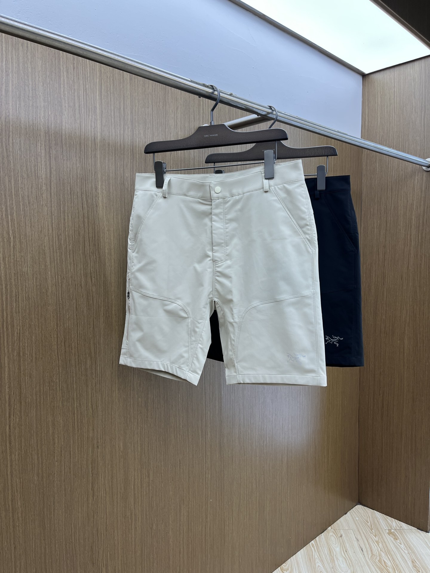 NO:449605,Arc SS spring and summer new casual shorts brand classic series, casual and sports are available, quick-drying fabric, excellent comfort, breathable and comfortable. 608 highly recognizable fxz custom imported fabric, fresh color, fine workmanship. Code number M-3XL, shorts, alexander wang19860909Arc SS春夏新款休闲短裤 品牌经典系列 休闲运动皆可 速干面料 舒适度极好,透气舒适.608辨识度极高 fxz定制进口面料 色泽清新 做工精细. 码数M-3XL,,shorts,alexander wang,Men's clothing