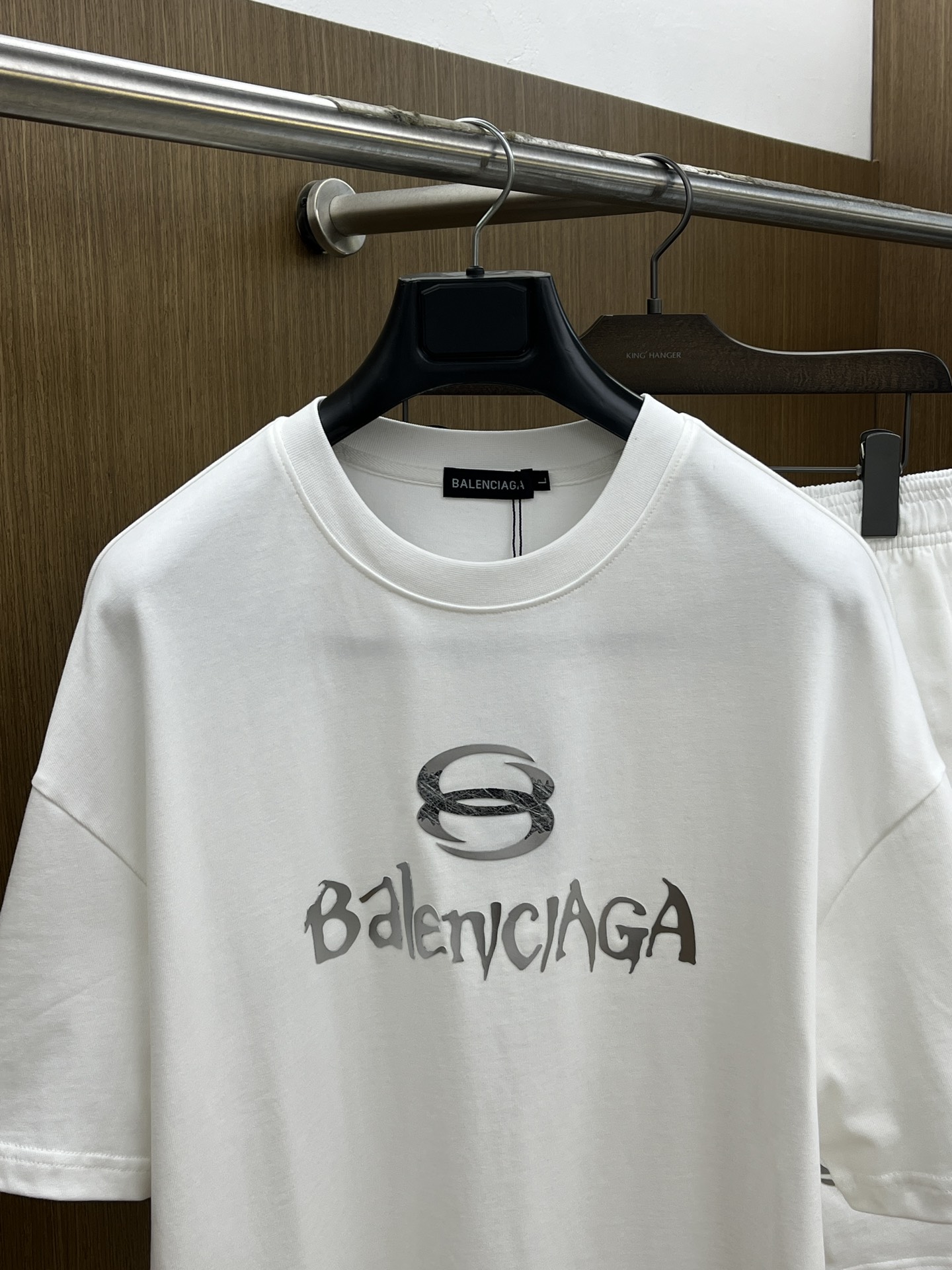 新款/套 BBG 🔥春夏最新款休闲短裤短袖套装，男女款👫 贸易公司渠道稀出，同步官网发售！基本每一季都会