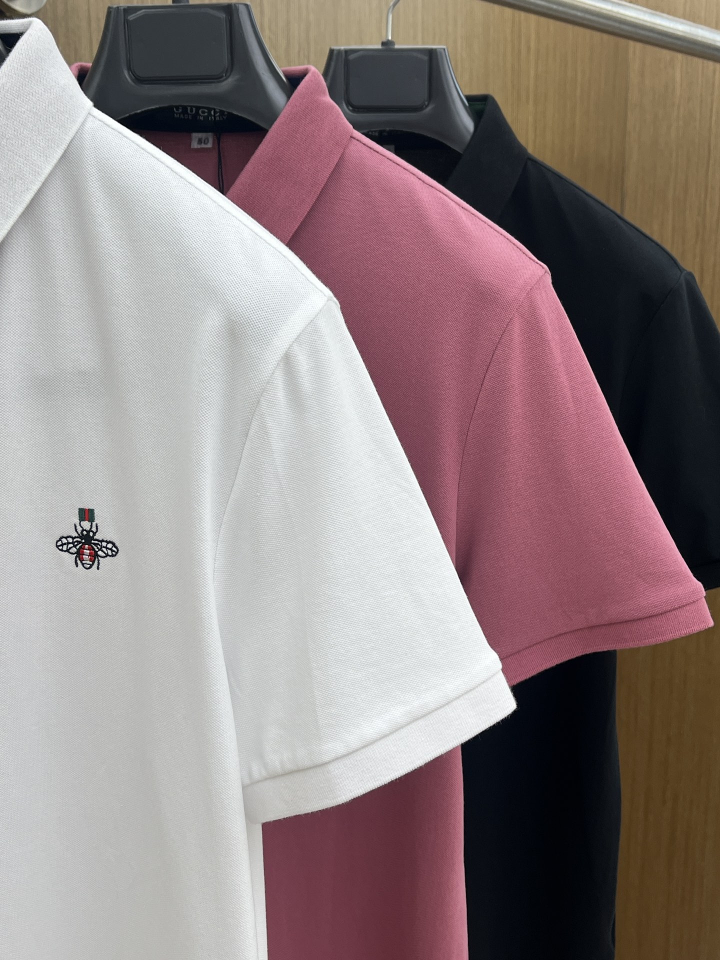 新款 Guc 🔥🔥春夏新款男士短袖Polo衫，品牌最新设计元素！既不单调也不复杂,恰到好处的展现品味！客