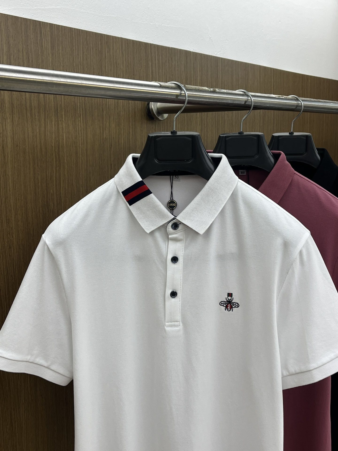 新款 Guc 🔥🔥春夏新款男士短袖Polo衫，品牌最新设计元素！既不单调也不复杂,恰到好处的展现品味！客