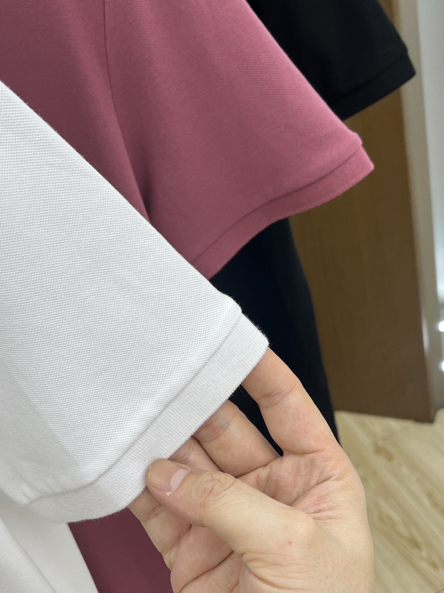 新款 Guc 🔥🔥春夏新款男士短袖Polo衫，品牌最新设计元素！既不单调也不复杂,恰到好处的展现品味！客