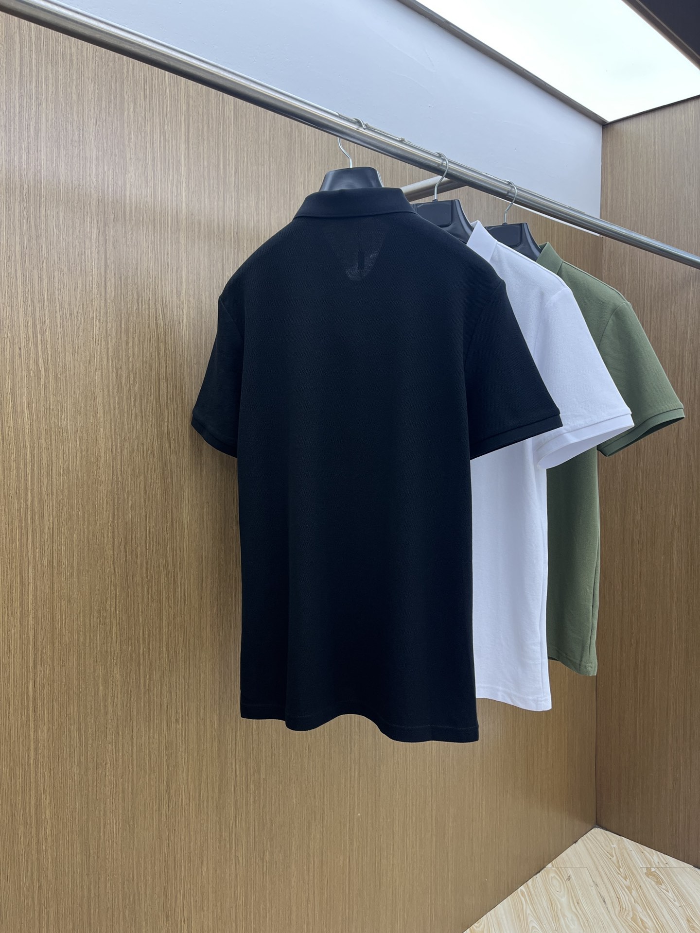新款 PD 🔥🔥春夏新款男士短袖Polo衫，品牌最新设计元素！既不单调也不复杂,恰到好处的展现品味！客供