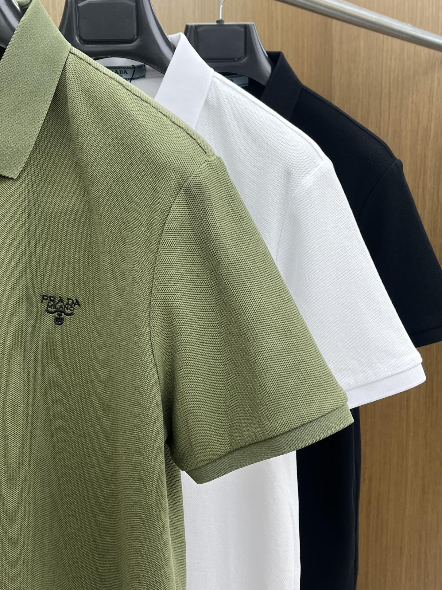 新款 PD 🔥🔥春夏新款男士短袖Polo衫，品牌最新设计元素！既不单调也不复杂,恰到好处的展现品味！客供