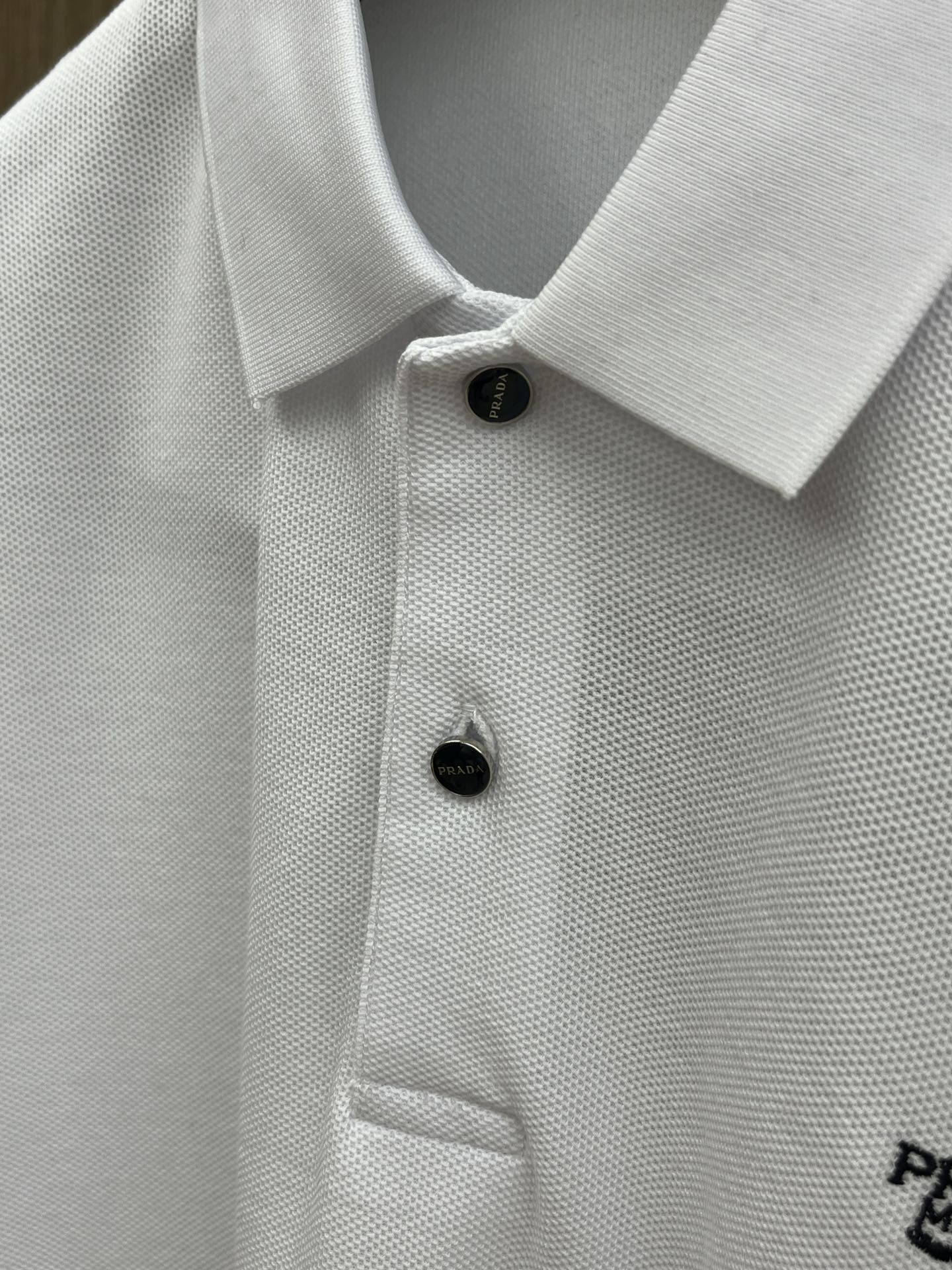 新款 Pd 🔥🔥春夏新款男士短袖Polo衫，品牌最新设计元素！既不单调也不复杂,恰到好处的展现品味！客供