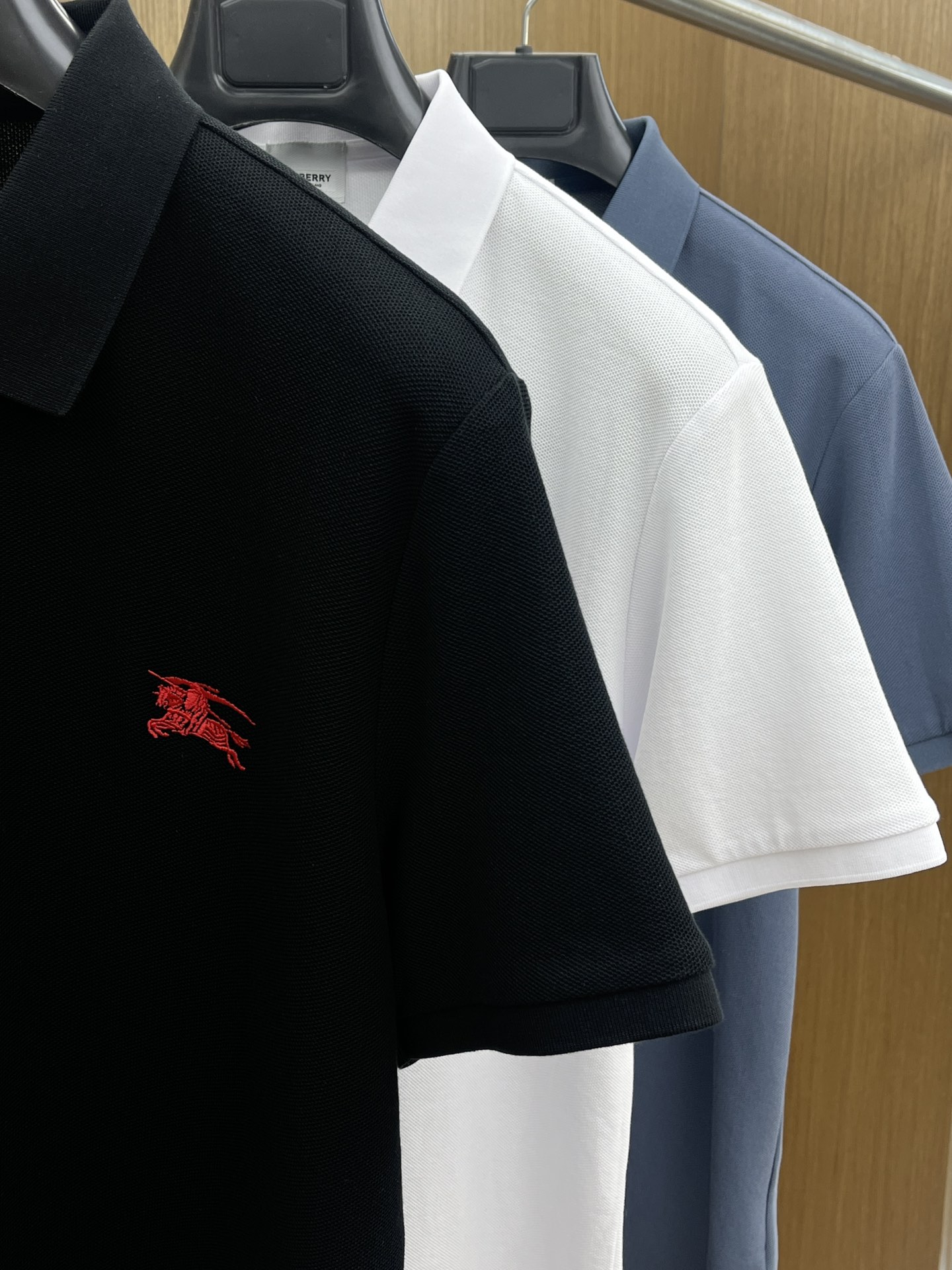 新款 BBR 🔥🔥春夏新款男士短袖Polo衫，品牌最新设计元素！既不单调也不复杂,恰到好处的展现品味！客