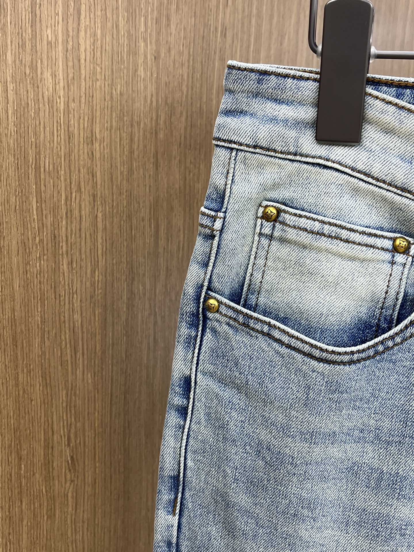 新品 LV 🔥🔥高端定制、2025早春最新款牛仔裤 柜台同步发售 原版定制复刻 客供五金辅料 原单品质 