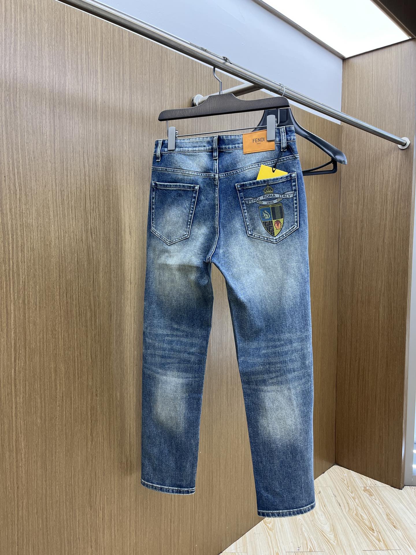 新品 FD 🔥🔥高端定制、2025早春最新款牛仔裤 柜台同步发售 原版定制复刻 客供五金辅料 原单品质 