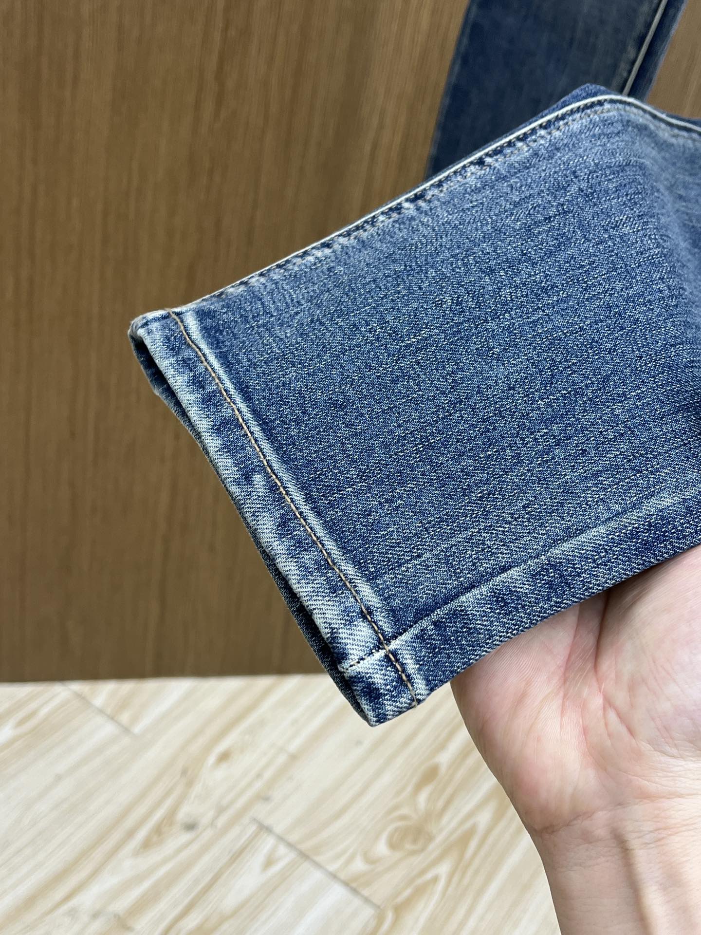 新品 LV 🔥🔥高端定制、2025早春最新款牛仔裤 柜台同步发售 原版定制复刻 客供五金辅料 原单品质 