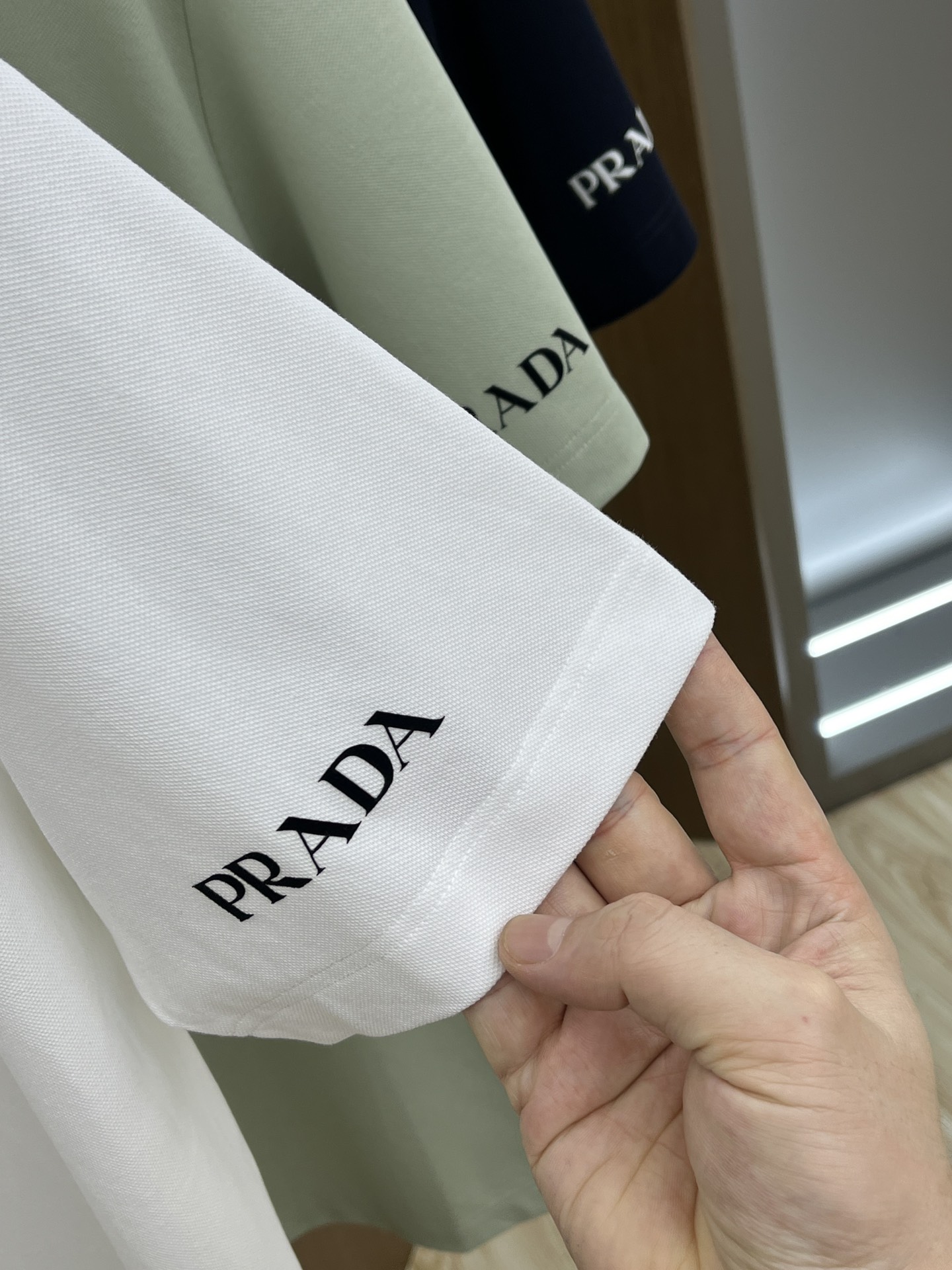  PD 🔥🔥热销款纯棉短袖，面料经典标识图案logo时尚简约潮流短袖，最顶级的品质原单短袖，顶级制作工艺