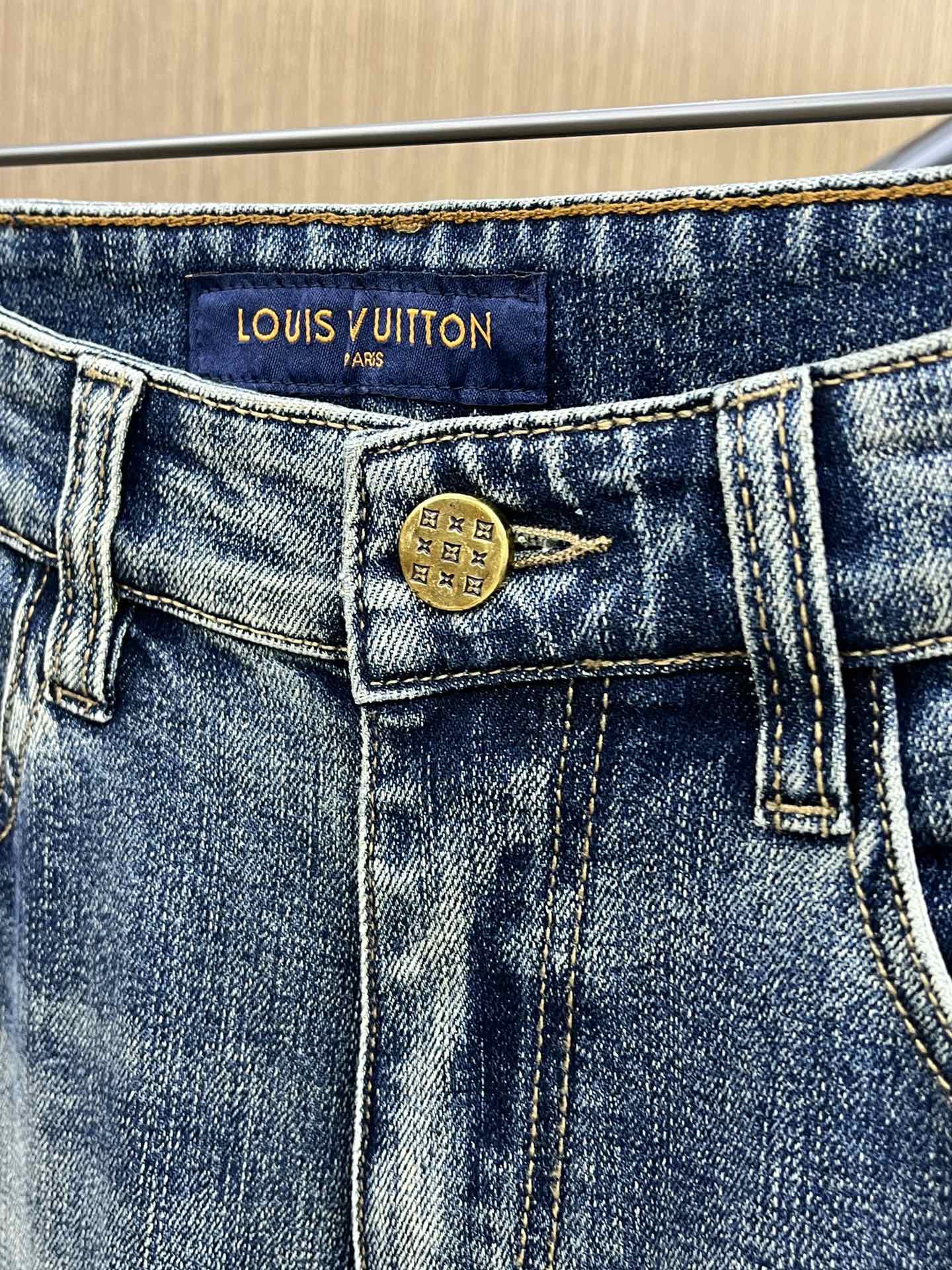 新品 LV 🔥🔥高端定制、2025早春最新款牛仔裤 柜台同步发售 原版定制复刻 客供五金辅料 原单品质 