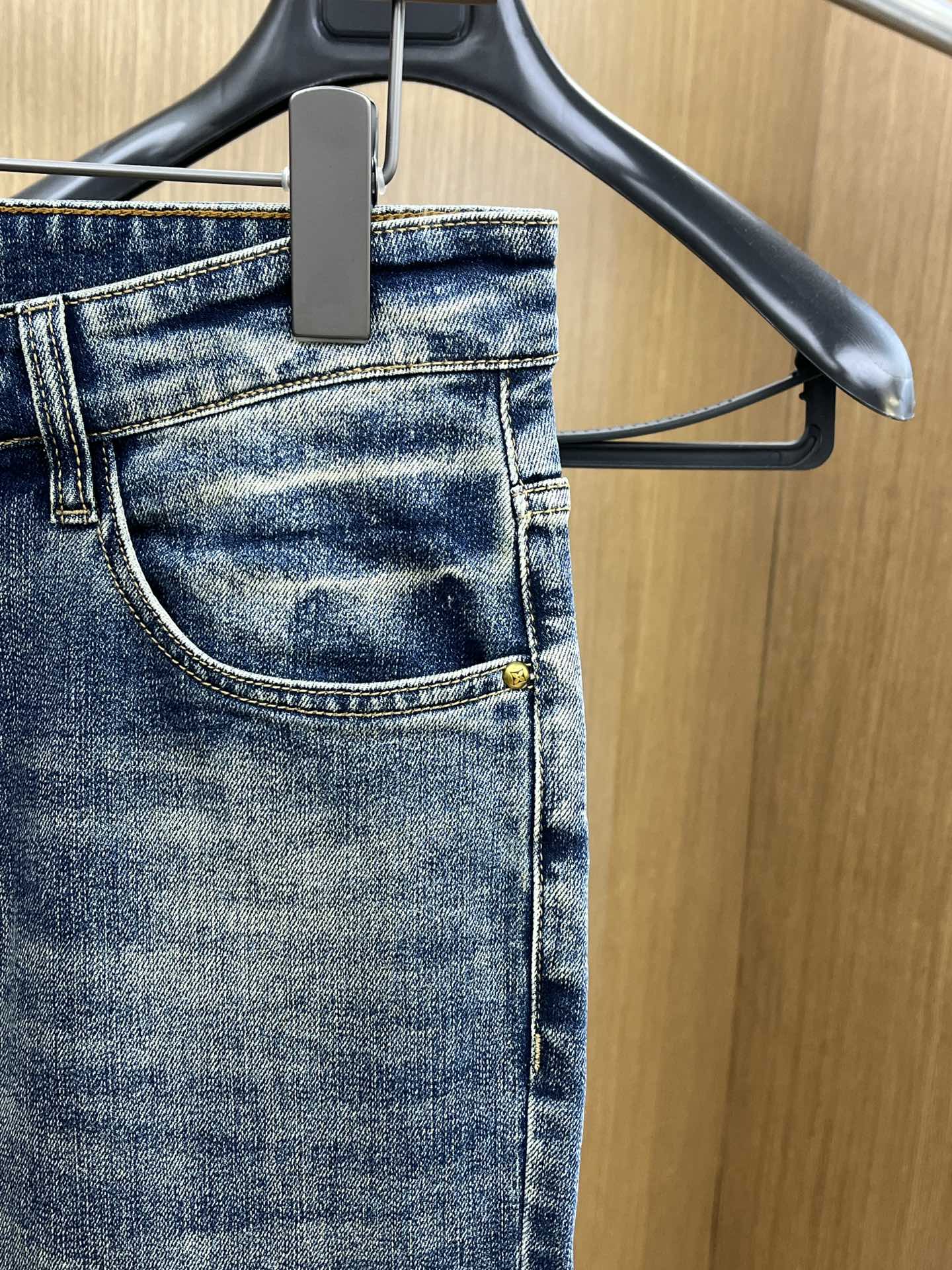 新品 LV 🔥🔥高端定制、2025早春最新款牛仔裤 柜台同步发售 原版定制复刻 客供五金辅料 原单品质 