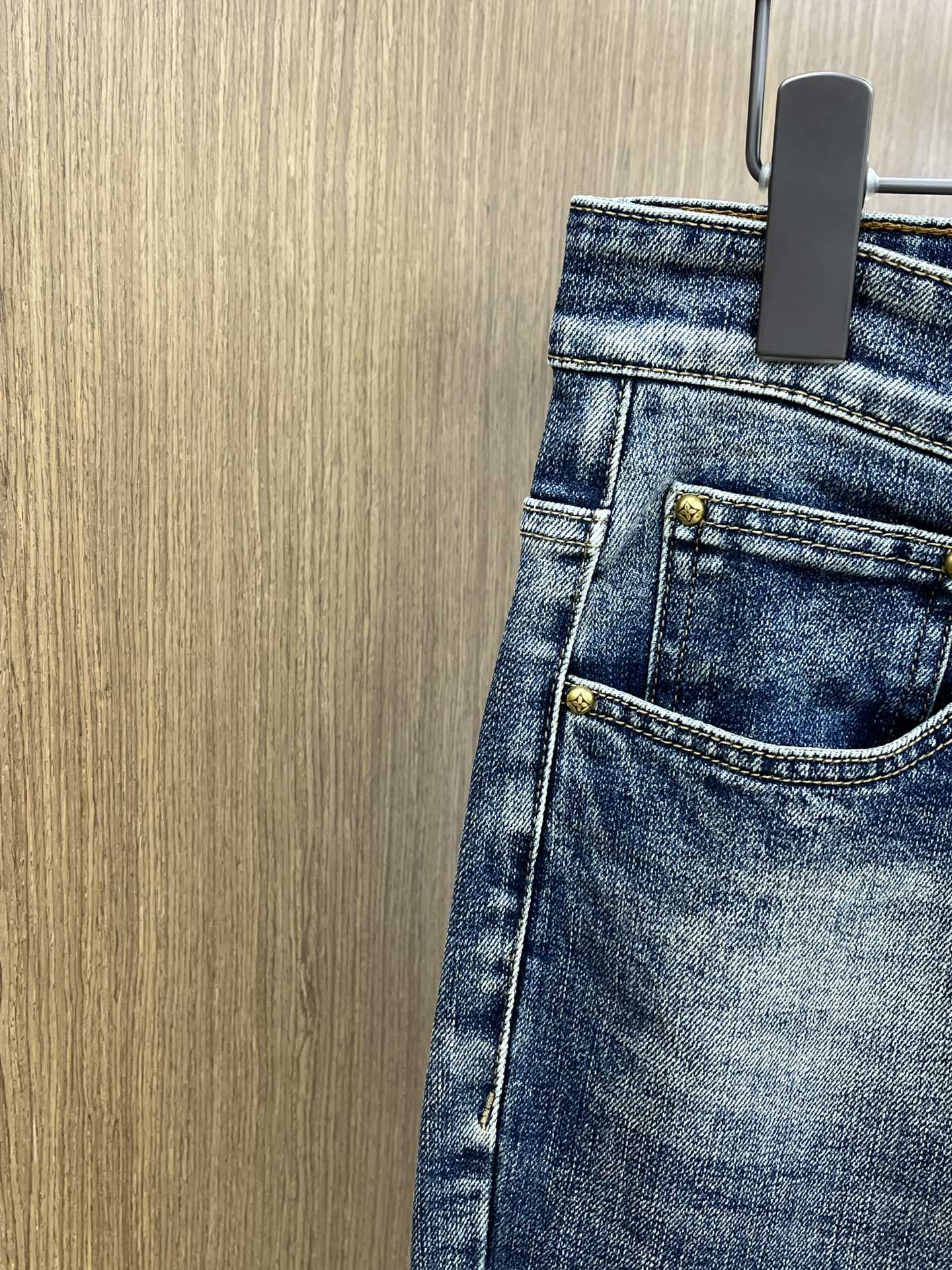 新品 LV 🔥🔥高端定制、2025早春最新款牛仔裤 柜台同步发售 原版定制复刻 客供五金辅料 原单品质 