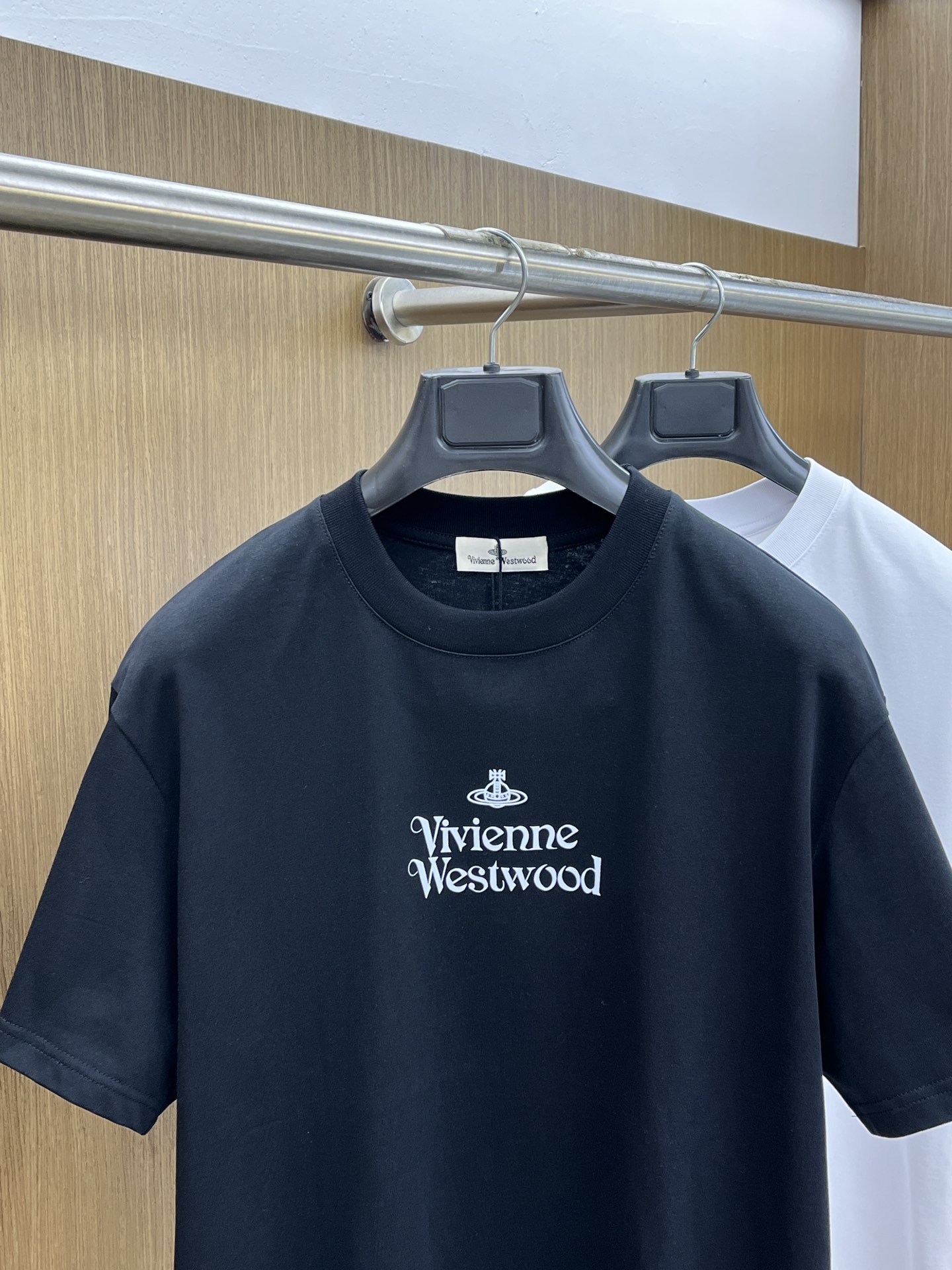 新品 VW 🔥🔥春夏新款男女同款👫短袖圆领T恤，极具个性高级风，标志logo印花工艺设计！定制纯棉面料！