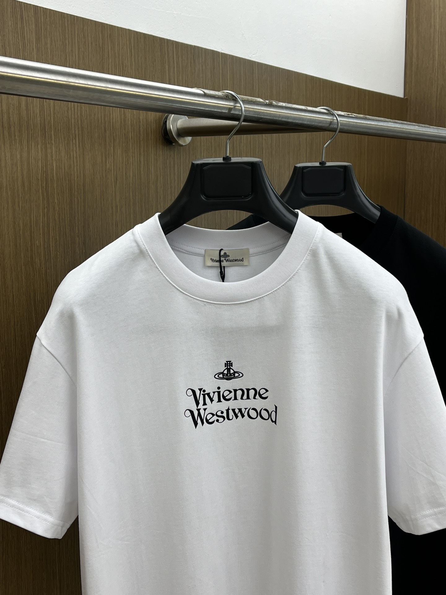 新品 VW 🔥🔥春夏新款男女同款👫短袖圆领T恤，极具个性高级风，标志logo印花工艺设计！定制纯棉面料！