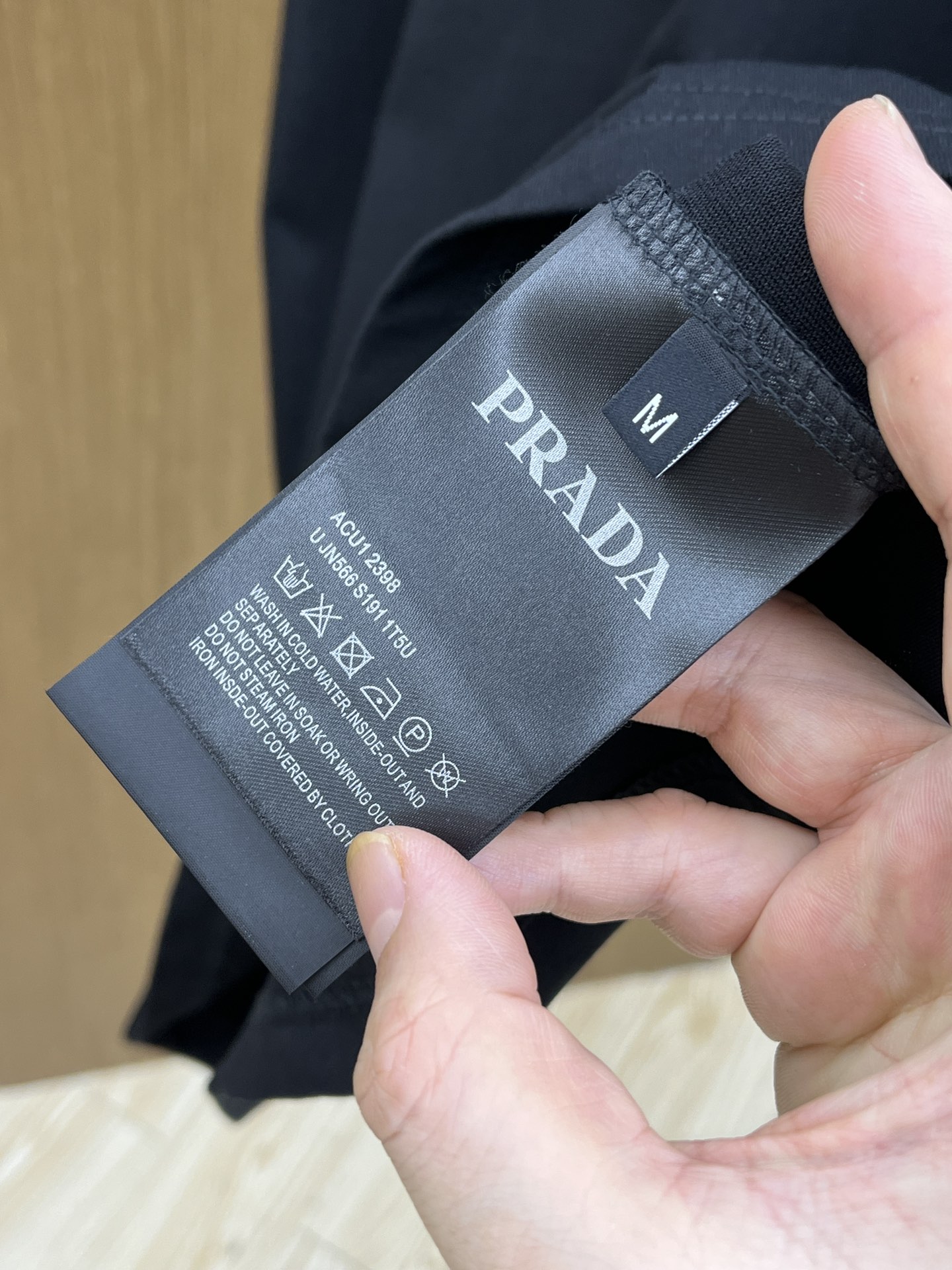 新品 PD 🔥🔥春夏新款男女同款👫短袖圆领T恤，极具个性高级风，标志logo印花工艺设计！定制纯棉面料！