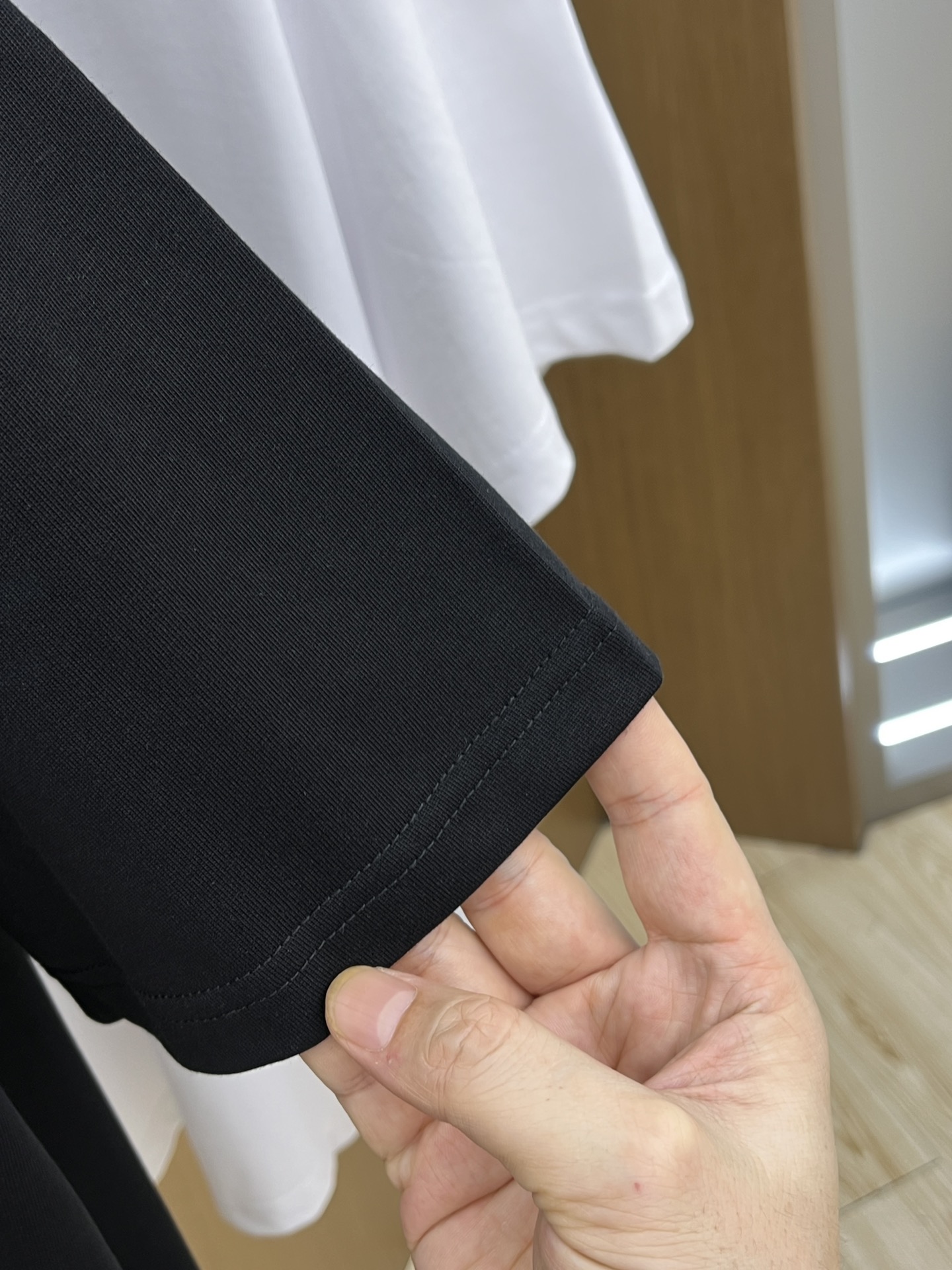 新品 PD 🔥🔥春夏新款男女同款👫短袖圆领T恤，极具个性高级风，标志logo印花工艺设计！定制纯棉面料！