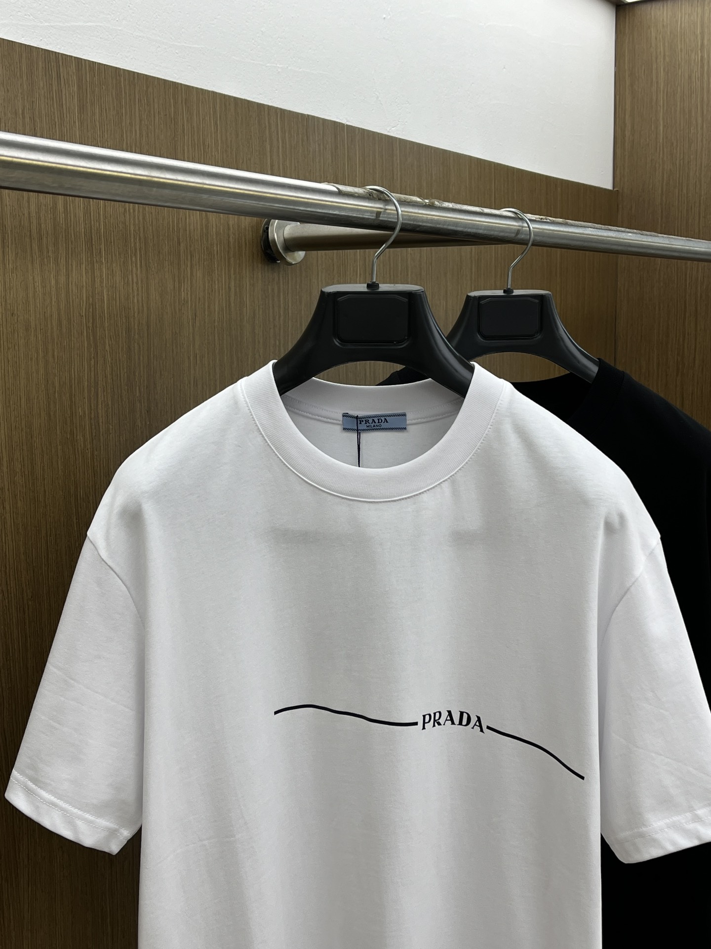 新品 PD 🔥🔥春夏新款男女同款👫短袖圆领T恤，极具个性高级风，标志logo印花工艺设计！定制纯棉面料！