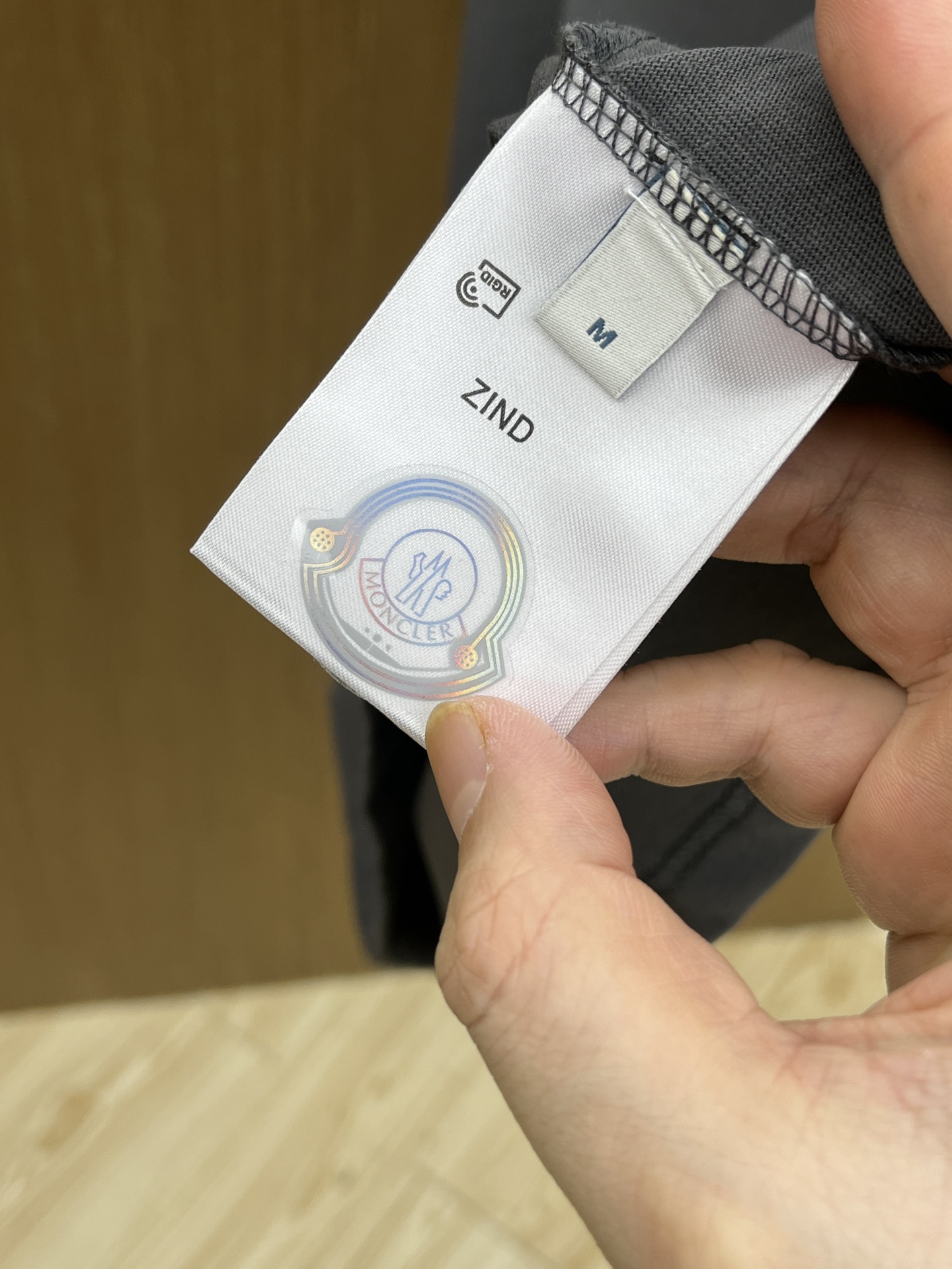 新品 Mon 🔥🔥春夏新款男女同款👫短袖圆领T恤，极具个性高级风，标志logo印花工艺设计！定制纯棉面料