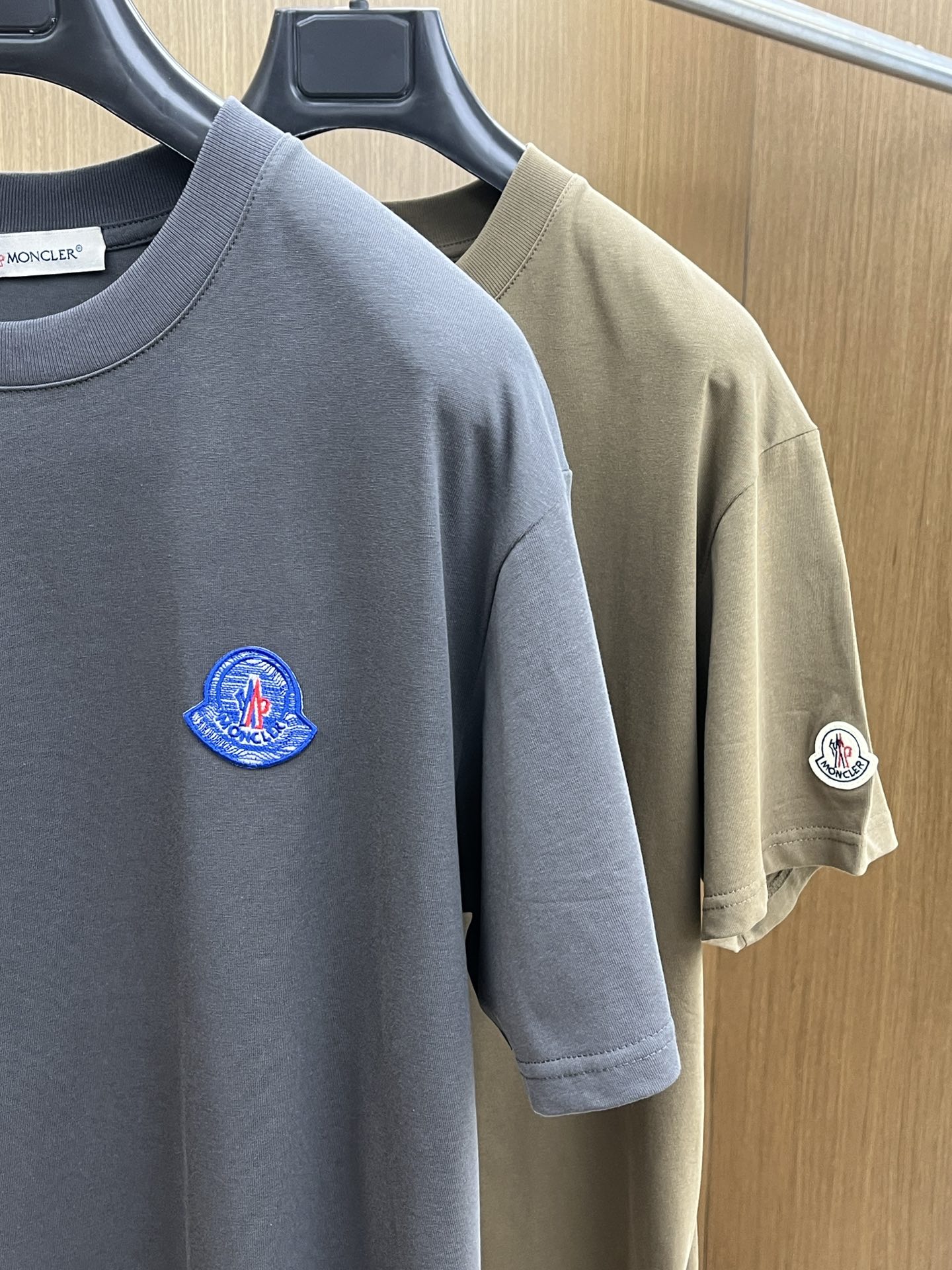 新品 Mon 🔥🔥春夏新款男女同款👫短袖圆领T恤，极具个性高级风，标志logo印花工艺设计！定制纯棉面料