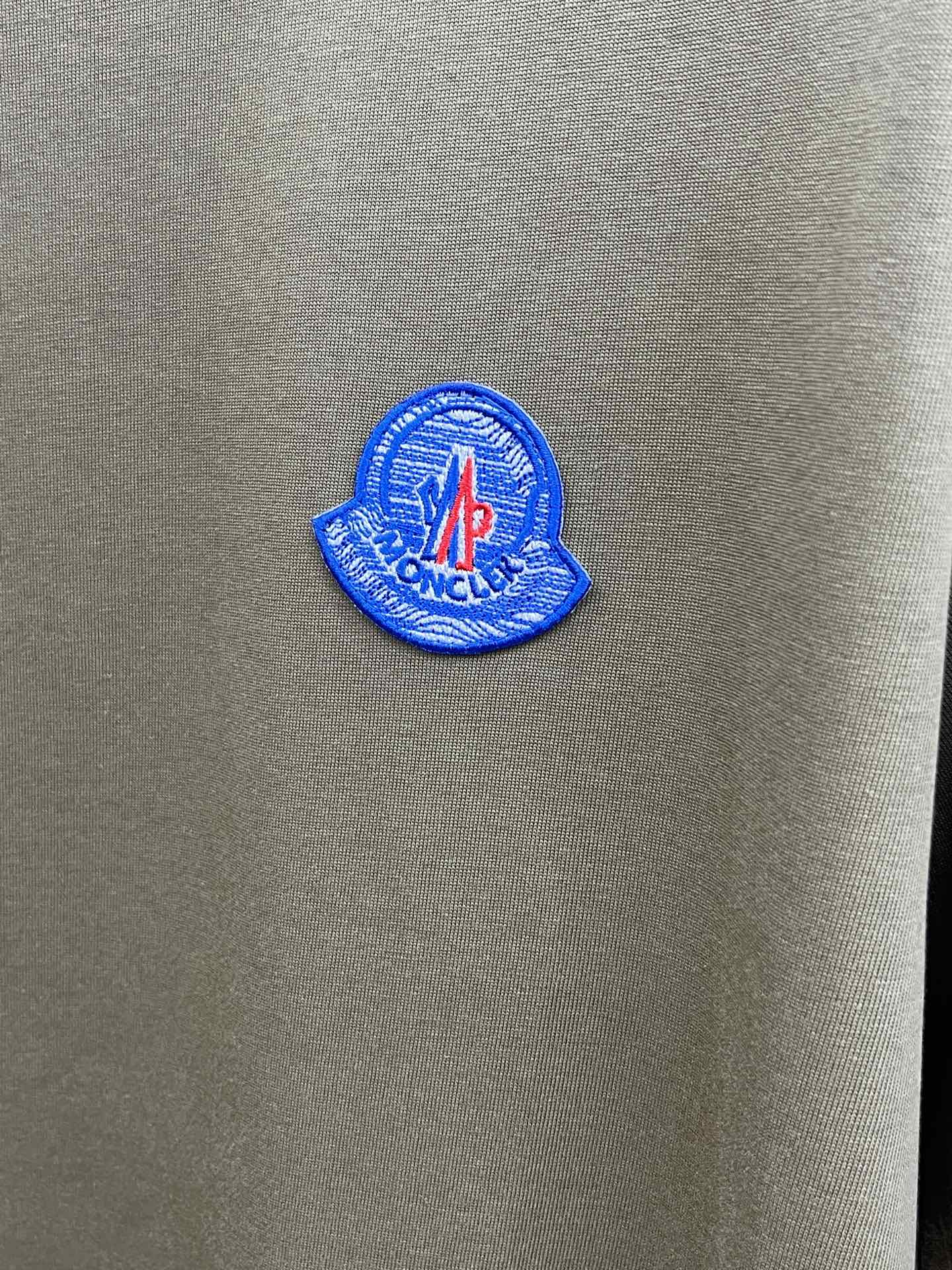 新品 Mon 🔥🔥春夏新款男女同款👫短袖圆领T恤，极具个性高级风，标志logo印花工艺设计！定制纯棉面料