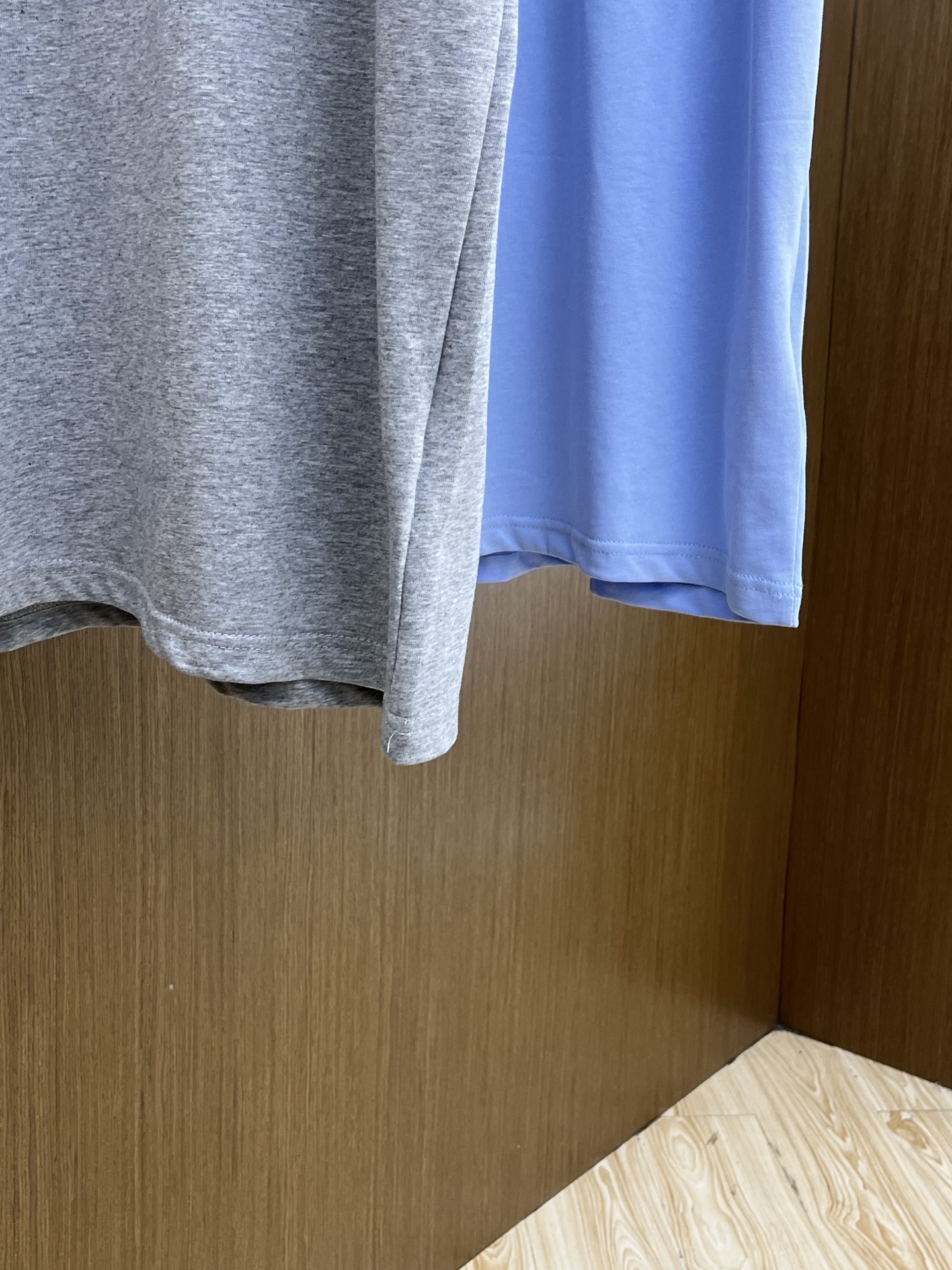 新品 Mon 🔥🔥春夏新款男女同款👫短袖圆领T恤，极具个性高级风，标志logo印花工艺设计！定制纯棉面料