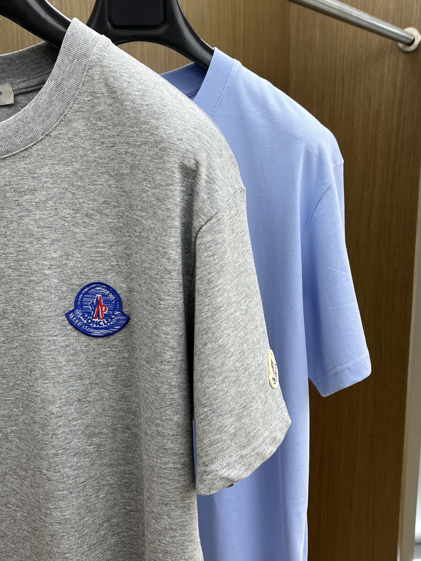 新品 Mon 🔥🔥春夏新款男女同款👫短袖圆领T恤，极具个性高级风，标志logo印花工艺设计！定制纯棉面料