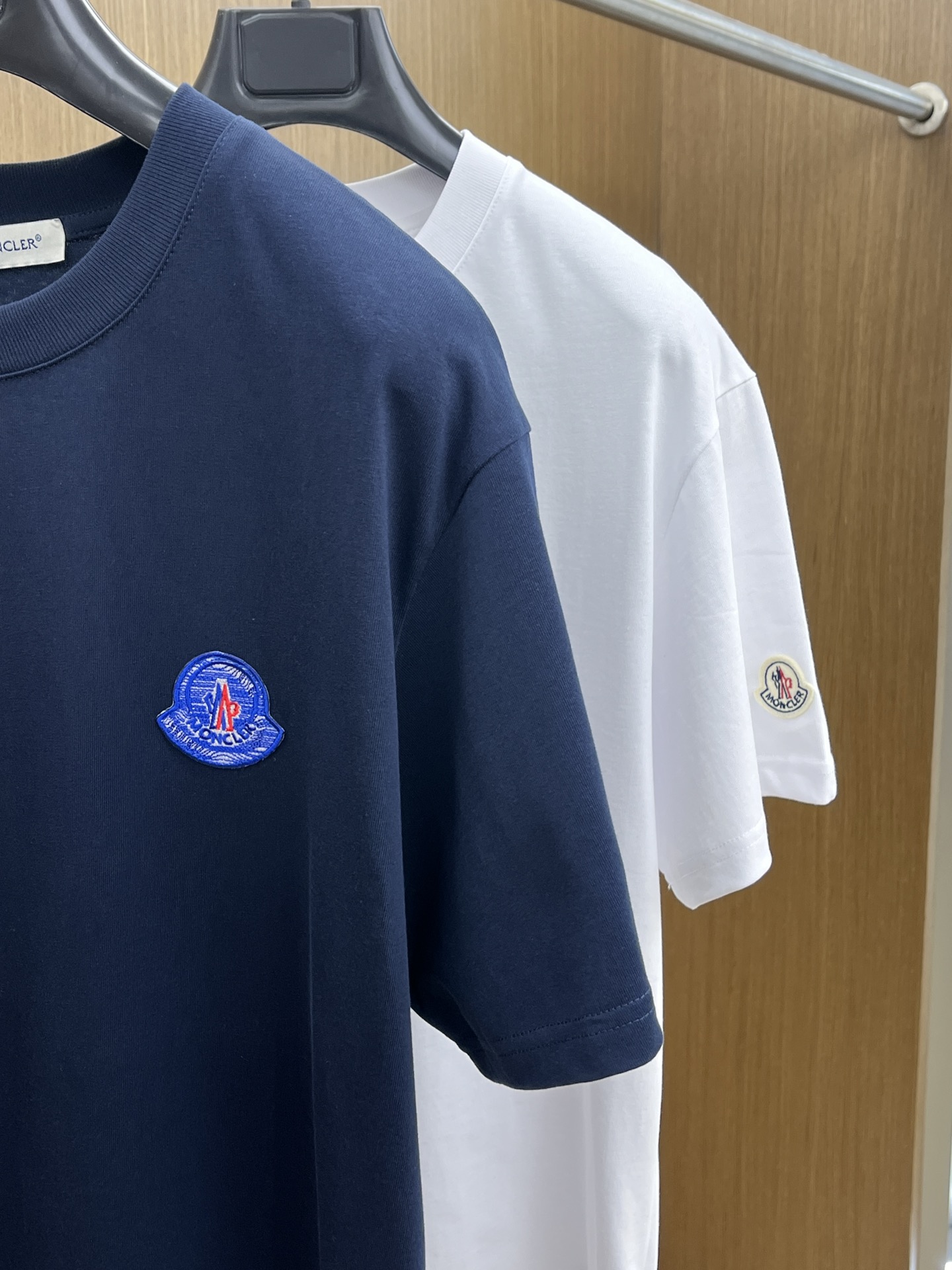 新品 Mon 🔥🔥春夏新款男女同款👫短袖圆领T恤，极具个性高级风，标志logo印花工艺设计！定制纯棉面料