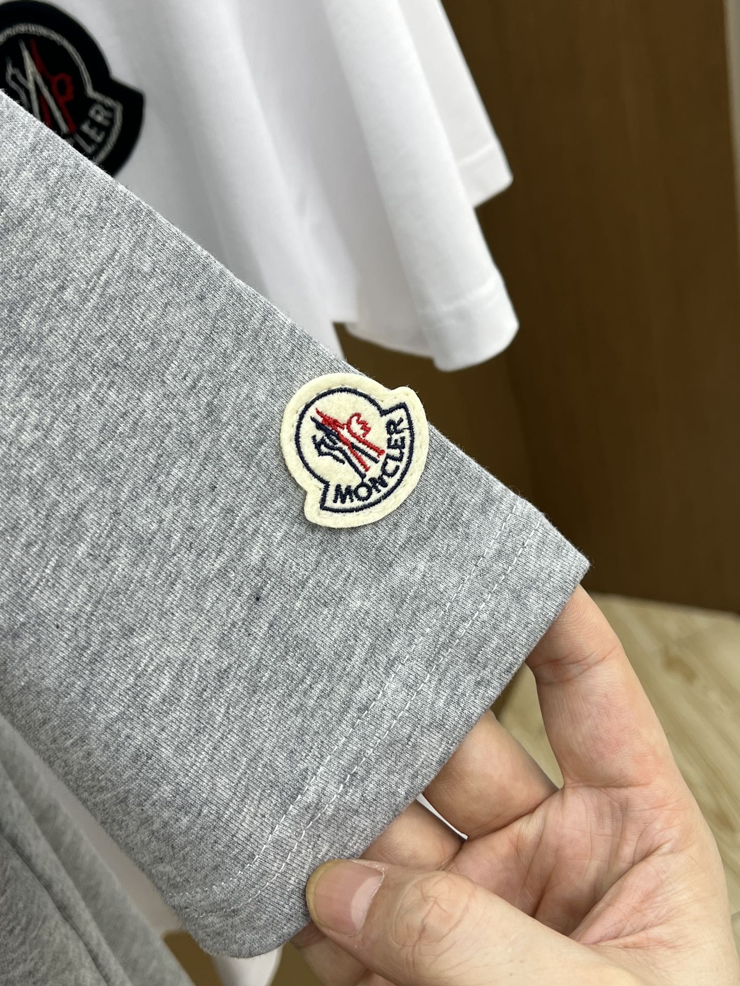 新品 Mon 🔥🔥春夏新款男女同款👫短袖圆领T恤，极具个性高级风，标志logo印花工艺设计！定制纯棉面料