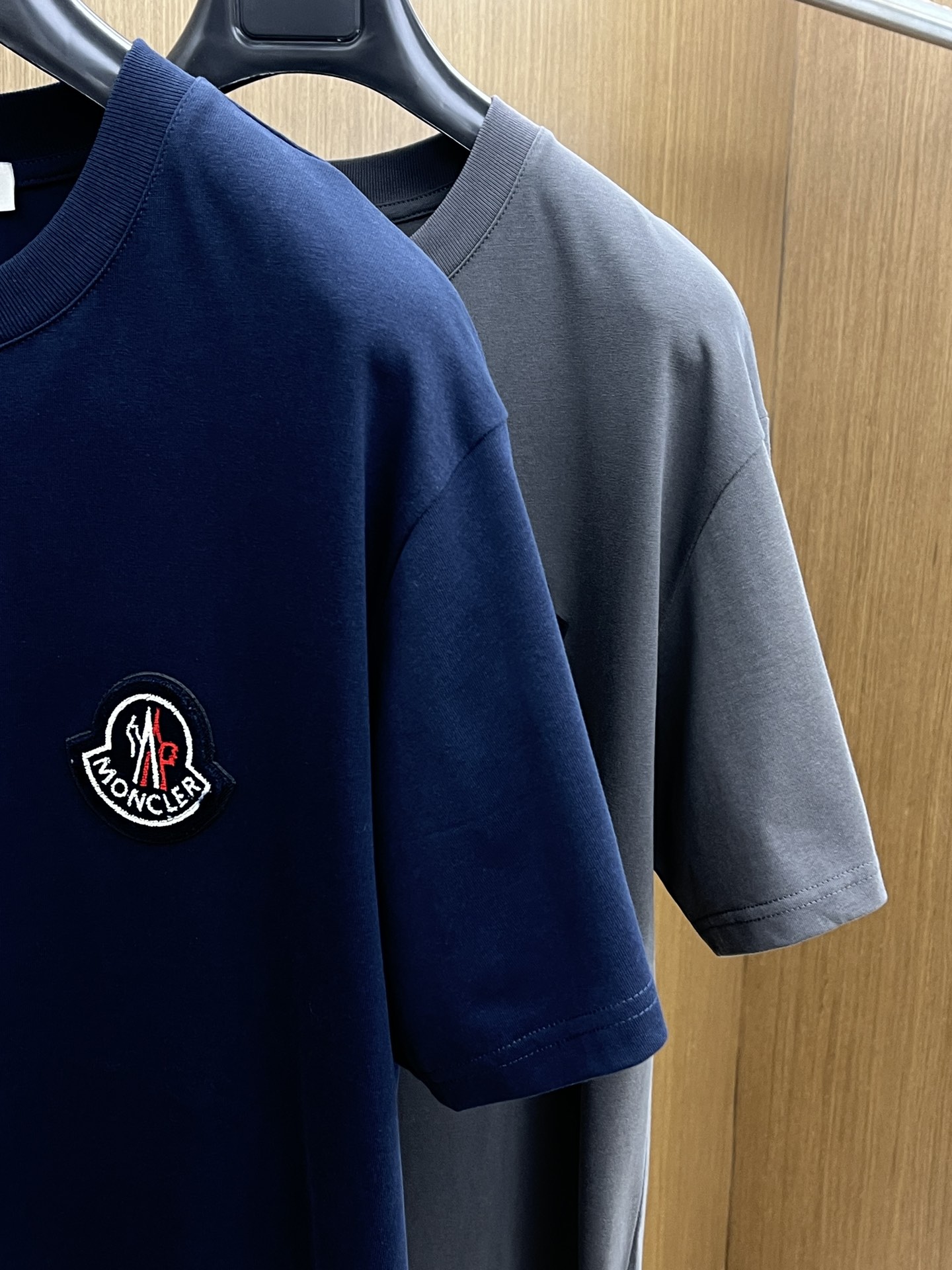 新品 Mon 🔥🔥春夏新款男女同款👫短袖圆领T恤，极具个性高级风，标志logo印花工艺设计！定制纯棉面料