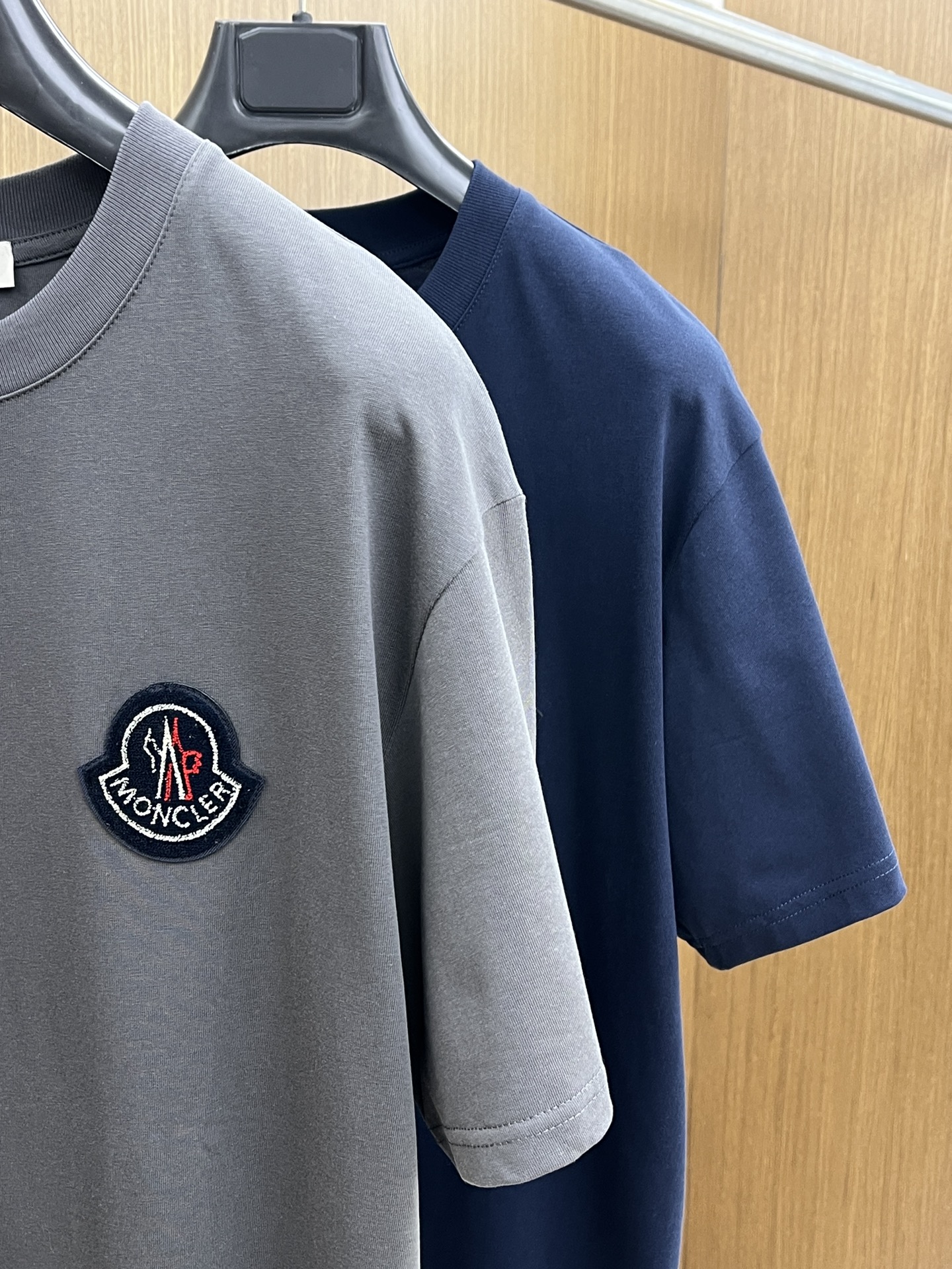 新品 Mon 🔥🔥春夏新款男女同款👫短袖圆领T恤，极具个性高级风，标志logo印花工艺设计！定制纯棉面料