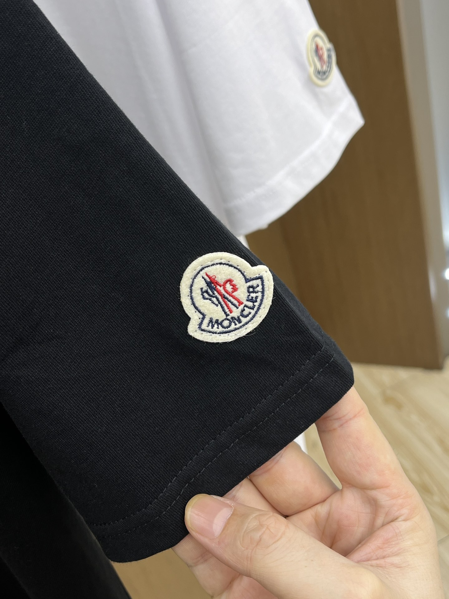 新品 Mon 🔥🔥春夏新款男女同款👫短袖圆领T恤，极具个性高级风，标志logo印花工艺设计！定制纯棉面料