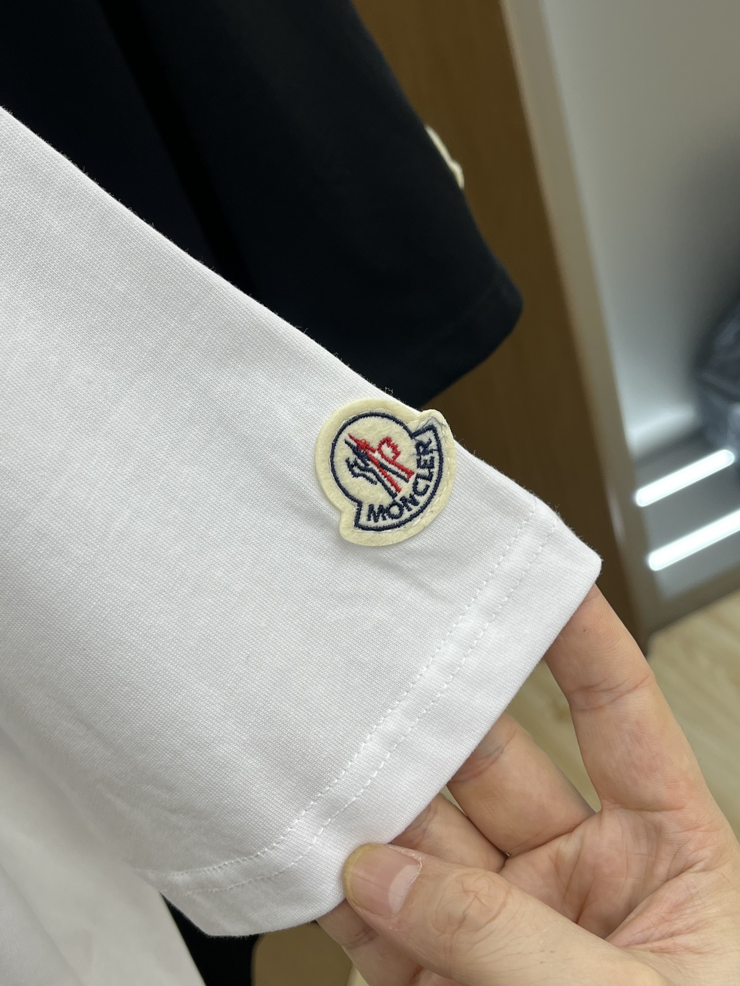 新品 Mon 🔥🔥春夏新款男女同款👫短袖圆领T恤，极具个性高级风，标志logo印花工艺设计！定制纯棉面料