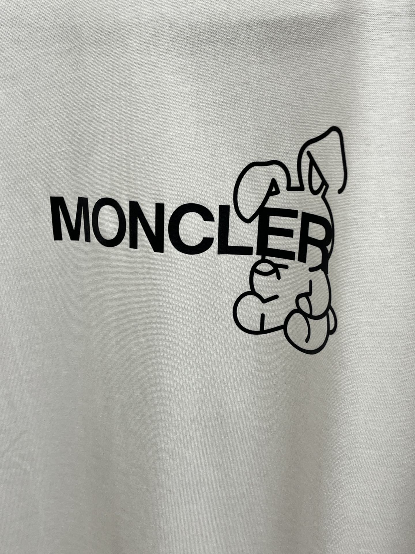 新品 Mon 🔥🔥春夏新款男女同款👫短袖圆领T恤，极具个性高级风，标志logo印花工艺设计！定制纯棉面料