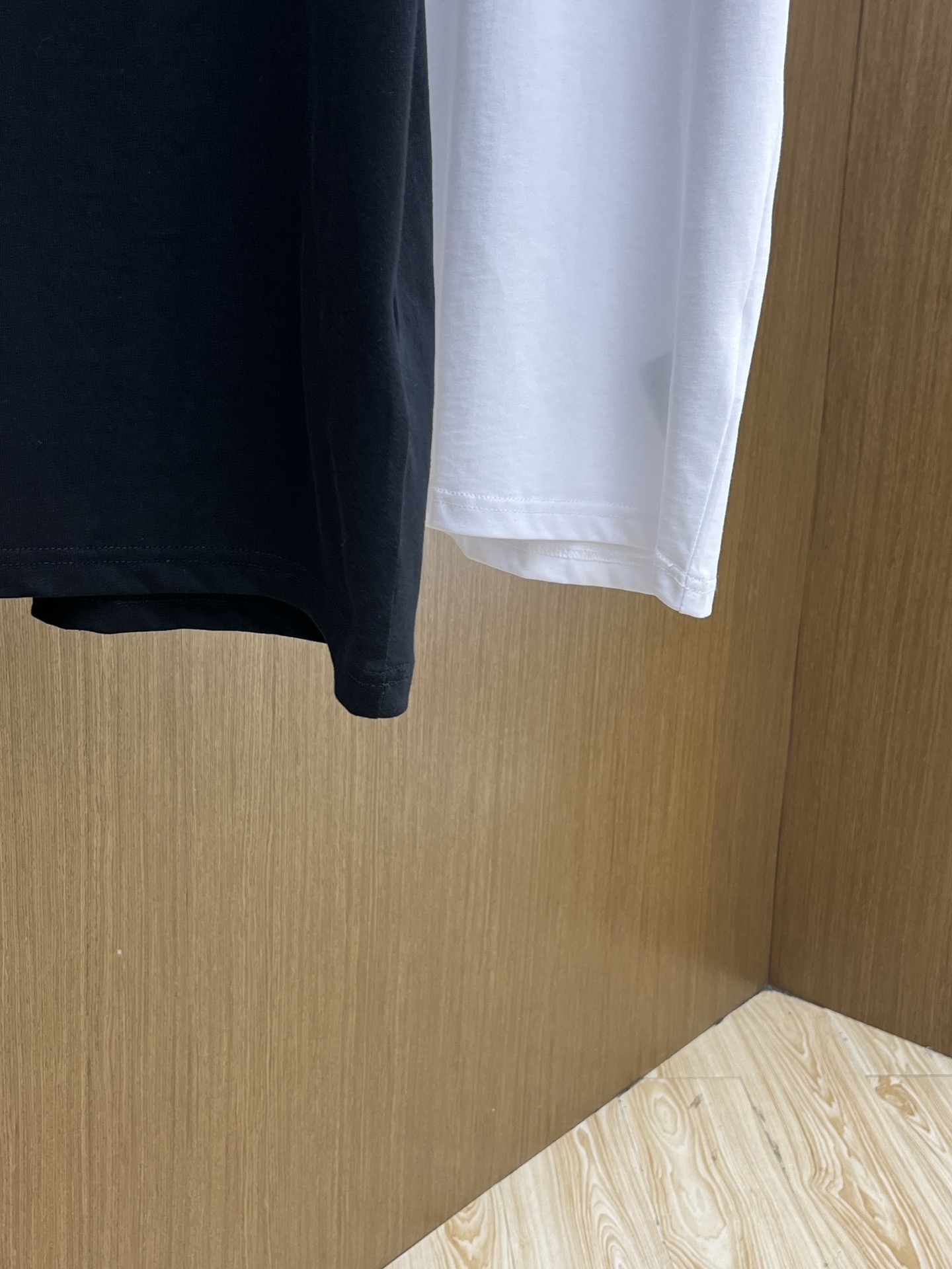 新品 STO 🔥🔥春夏新款男女同款👫短袖圆领T恤，极具个性高级风，标志logo印花工艺设计！定制纯棉面料