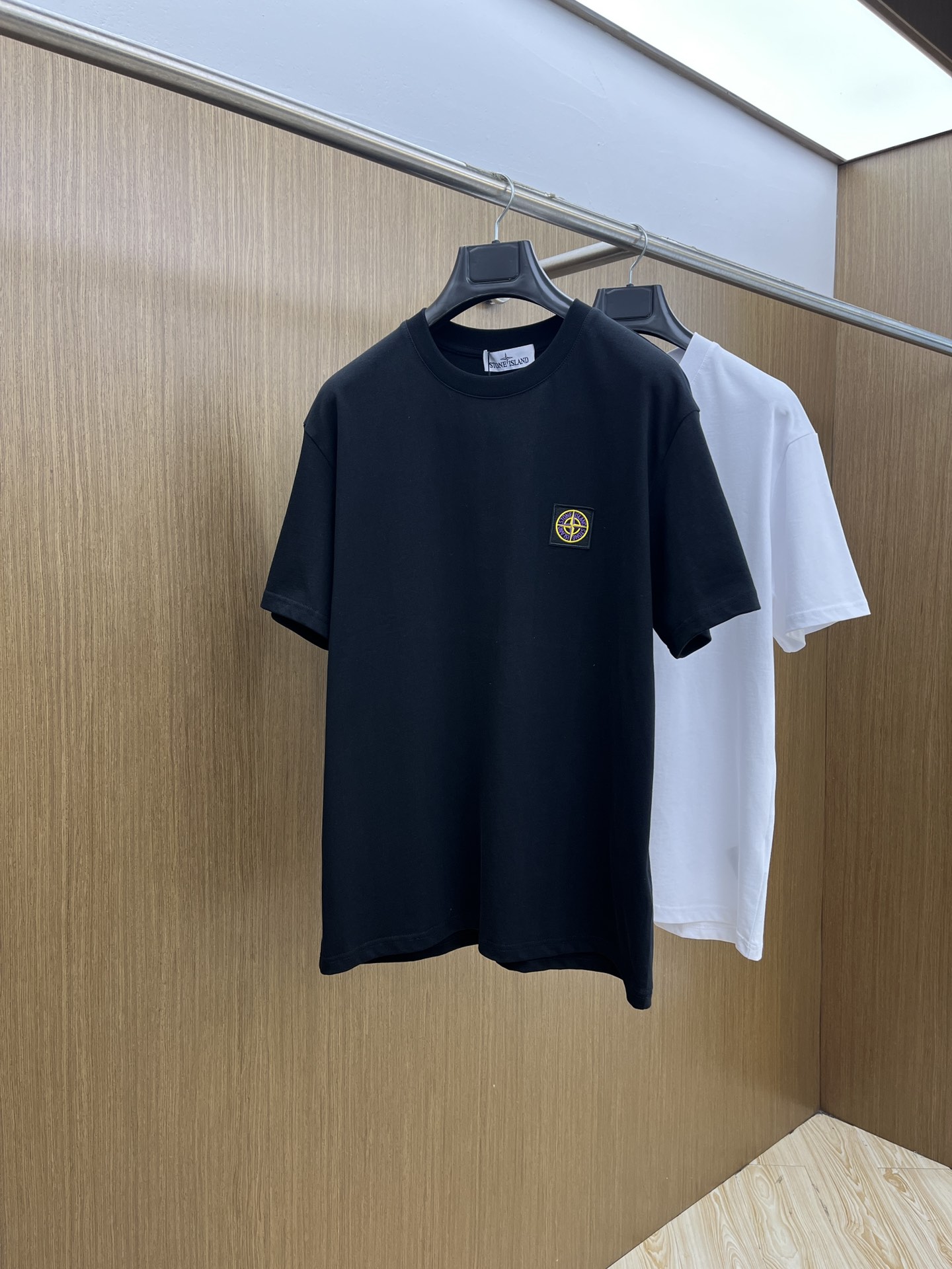 新品 STO 🔥🔥春夏新款男女同款👫短袖圆领T恤，极具个性高级风，标志logo印花工艺设计！定制纯棉面料