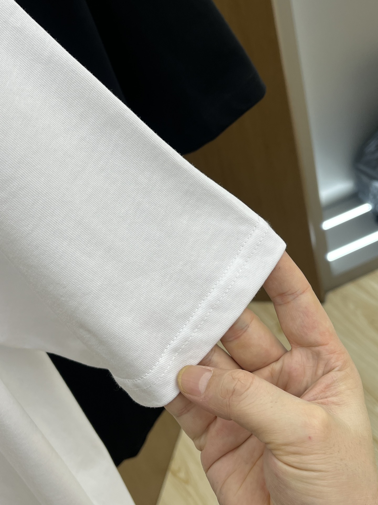 新品 STO 🔥🔥春夏新款男女同款👫短袖圆领T恤，极具个性高级风，标志logo印花工艺设计！定制纯棉面料