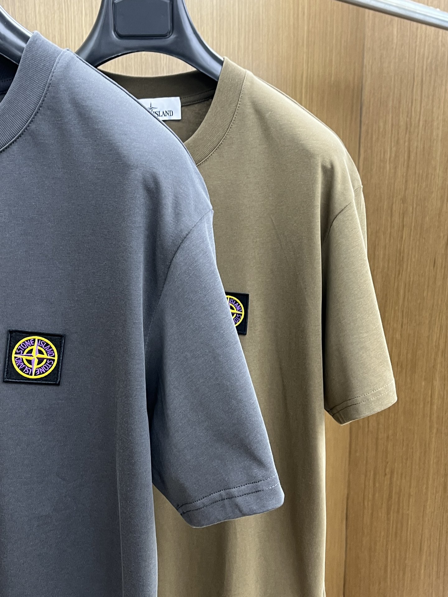 新品 STO🔥🔥春夏新款男女同款👫短袖圆领T恤，极具个性高级风，标志logo印花工艺设计！定制纯棉面料！