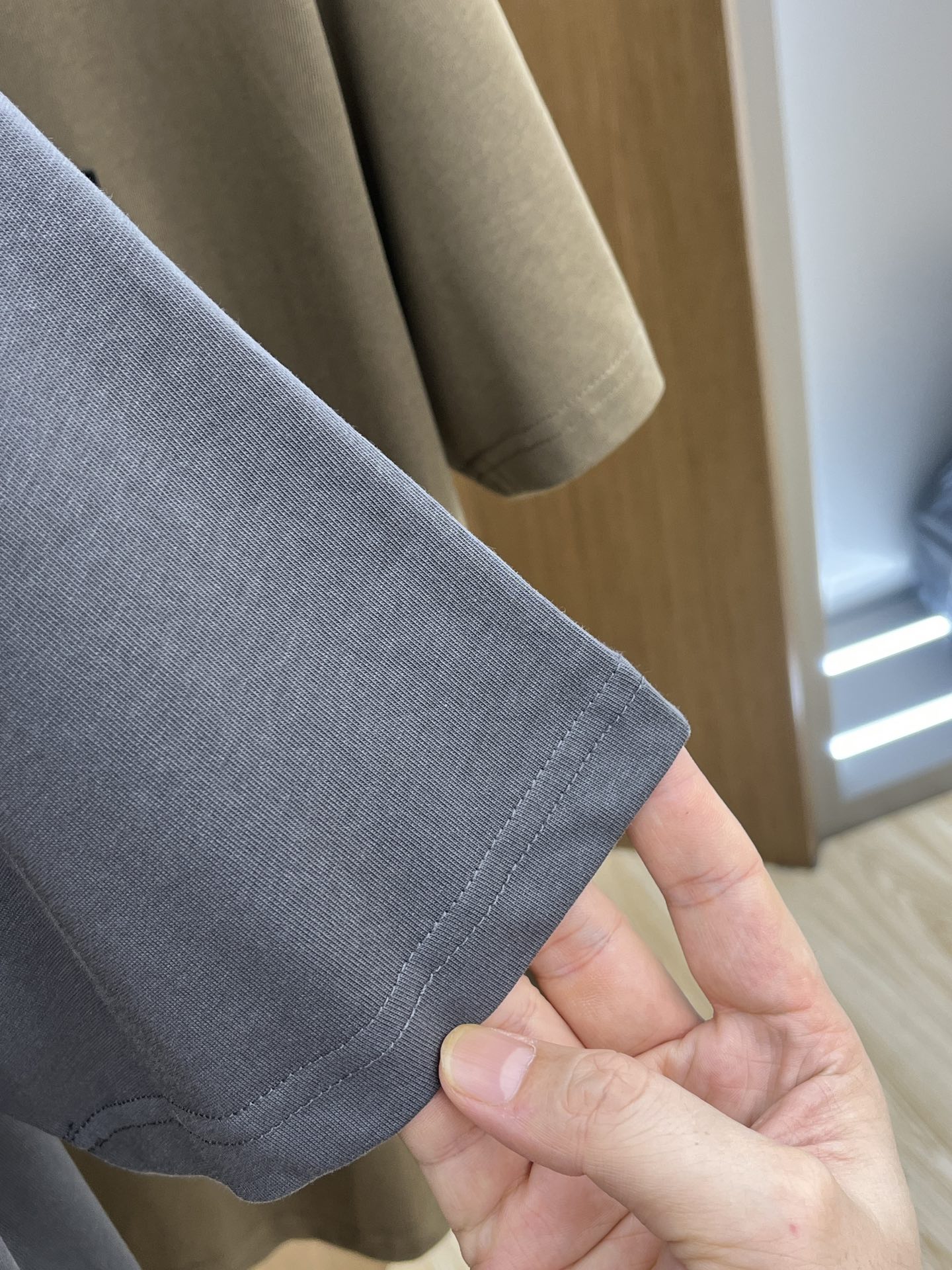 新品 STO🔥🔥春夏新款男女同款👫短袖圆领T恤，极具个性高级风，标志logo印花工艺设计！定制纯棉面料！