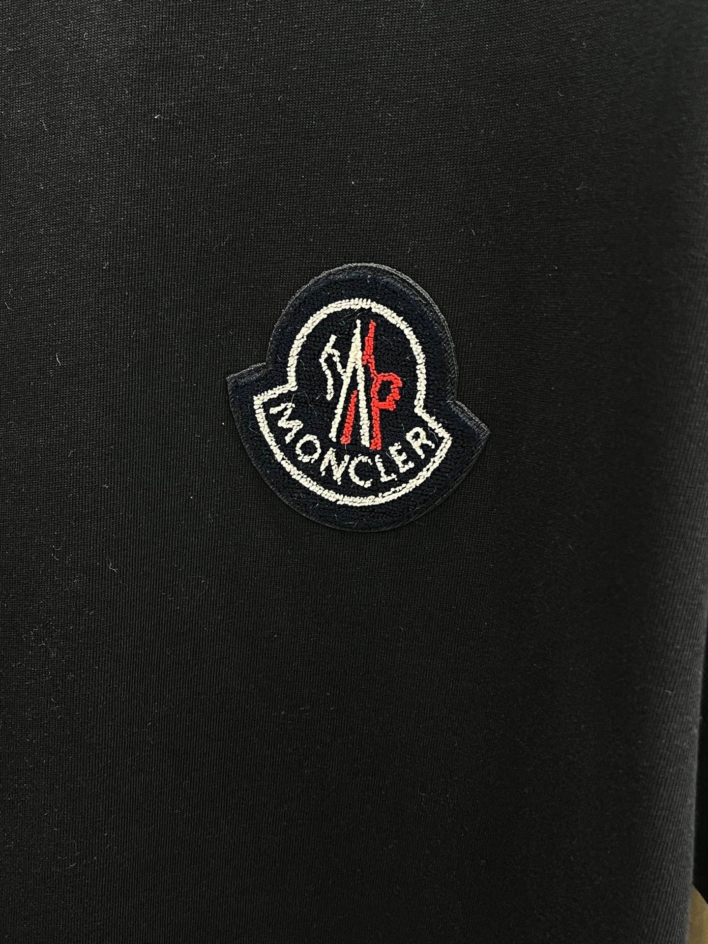 新品 Mon 🔥🔥春夏新款男女同款👫短袖圆领T恤，极具个性高级风，标志logo印花工艺设计！定制纯棉面料