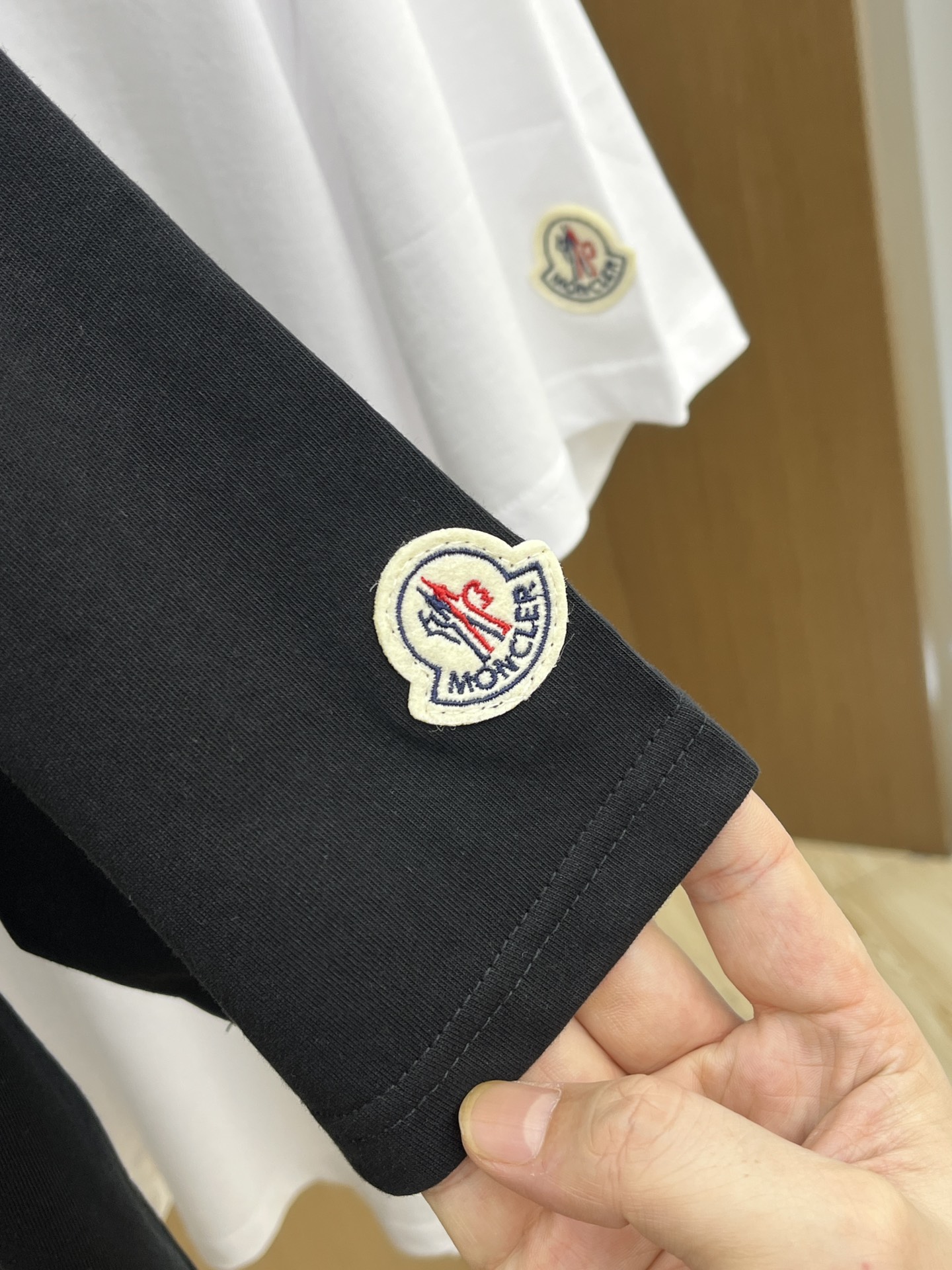 新品 Mon 🔥🔥春夏新款男女同款👫短袖圆领T恤，极具个性高级风，标志logo印花工艺设计！定制纯棉面料