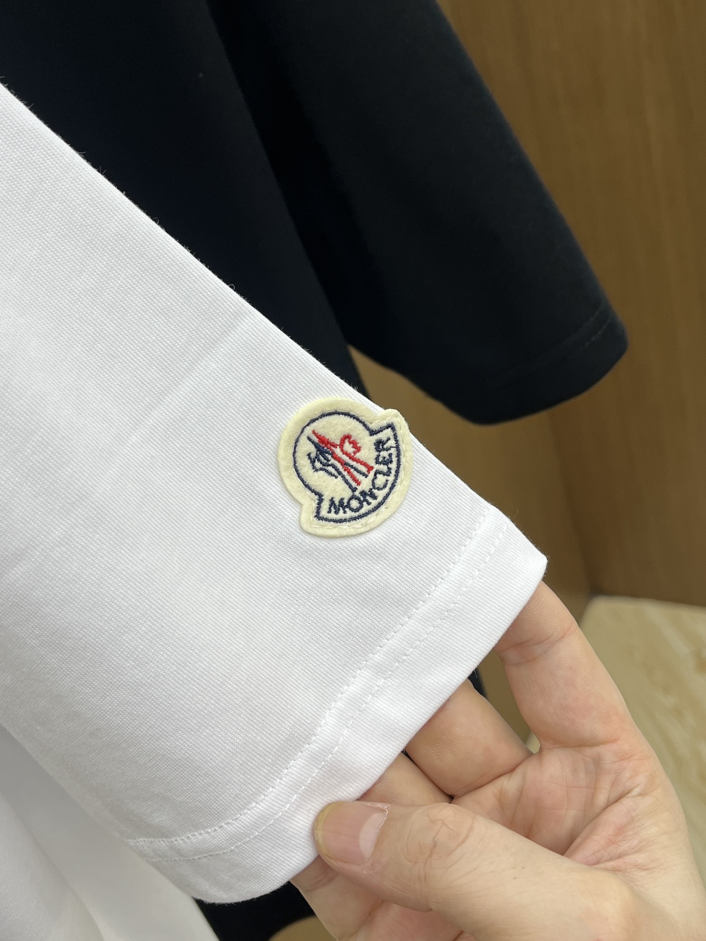 新品 Mon 🔥🔥春夏新款男女同款👫短袖圆领T恤，极具个性高级风，标志logo印花工艺设计！定制纯棉面料