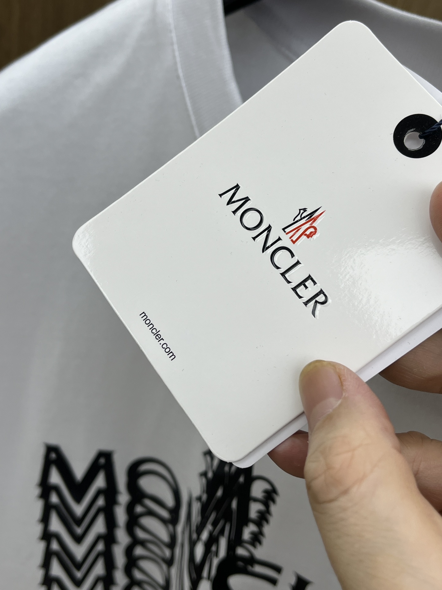 新品 Mon 🔥🔥春夏新款男女同款👫短袖圆领T恤，极具个性高级风，标志logo印花工艺设计！定制纯棉面料