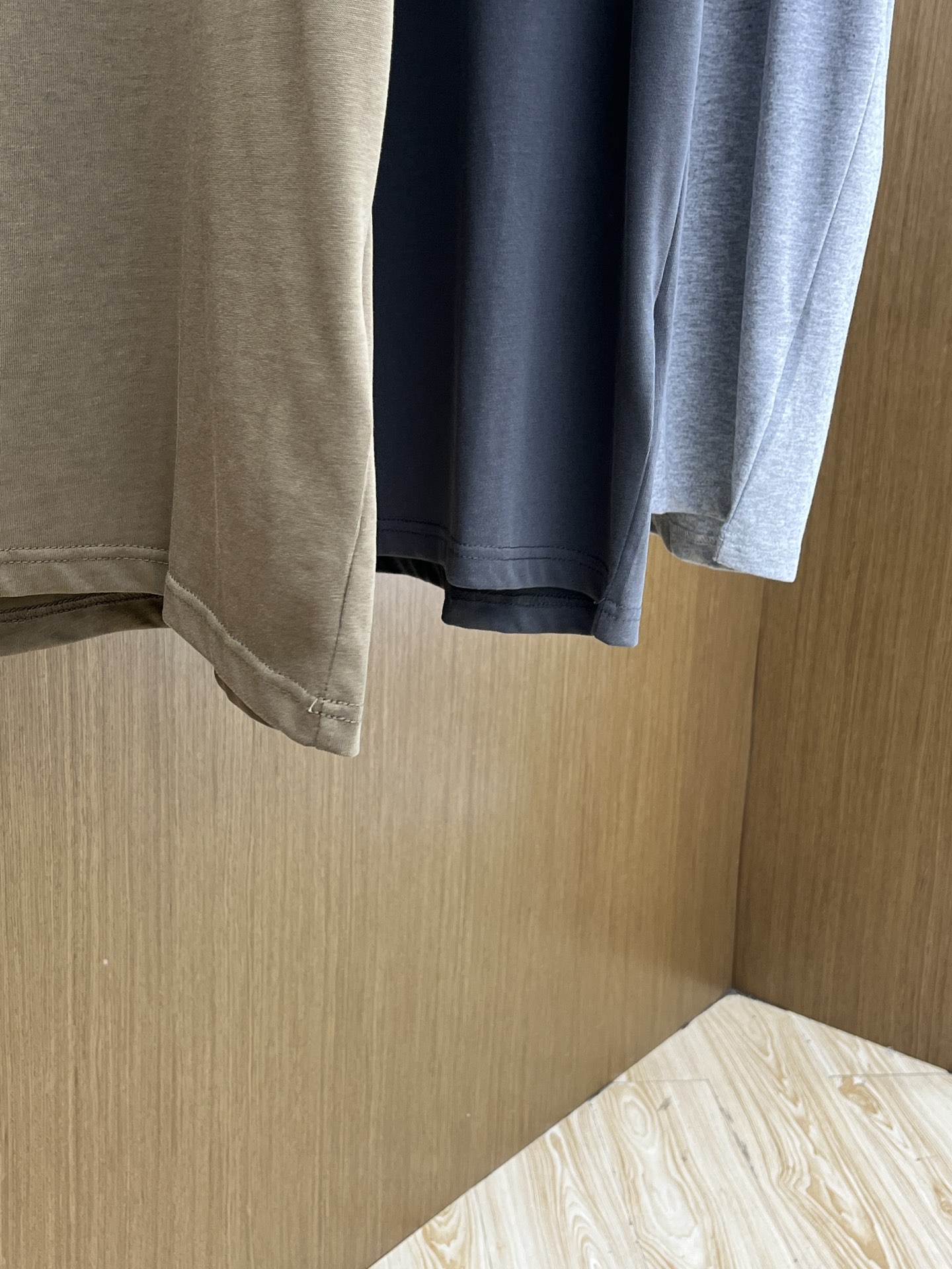 新品 Mon 🔥🔥春夏新款男女同款👫短袖圆领T恤，极具个性高级风，标志logo印花工艺设计！定制纯棉面料