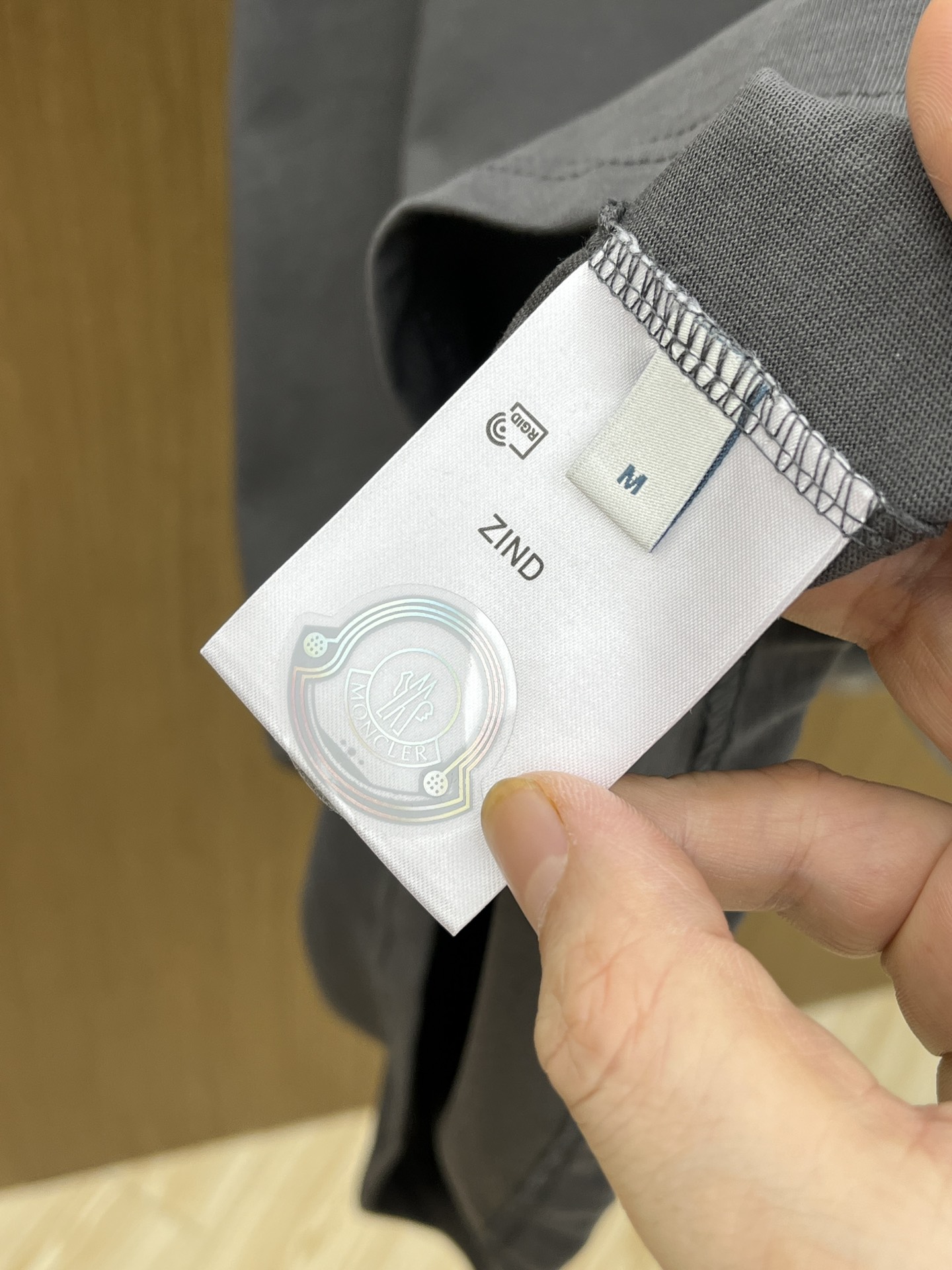 新品 Mon 🔥🔥春夏新款男女同款👫短袖圆领T恤，极具个性高级风，标志logo印花工艺设计！定制纯棉面料